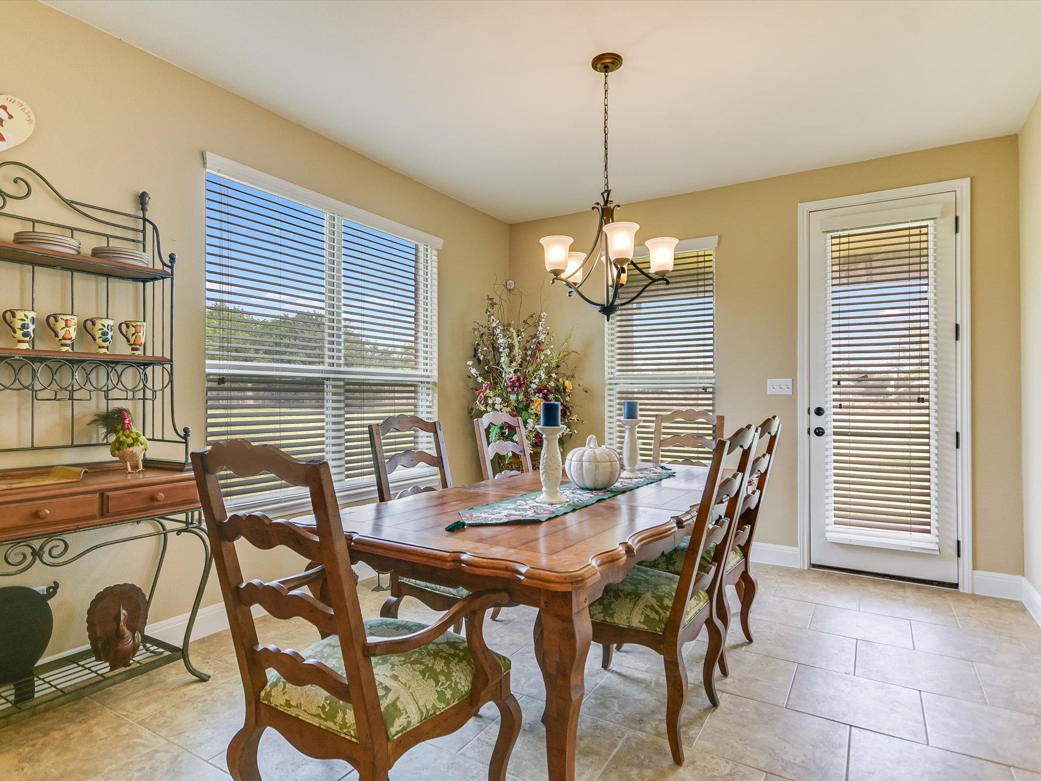 12400 Lostwood Cir Property Photo 14