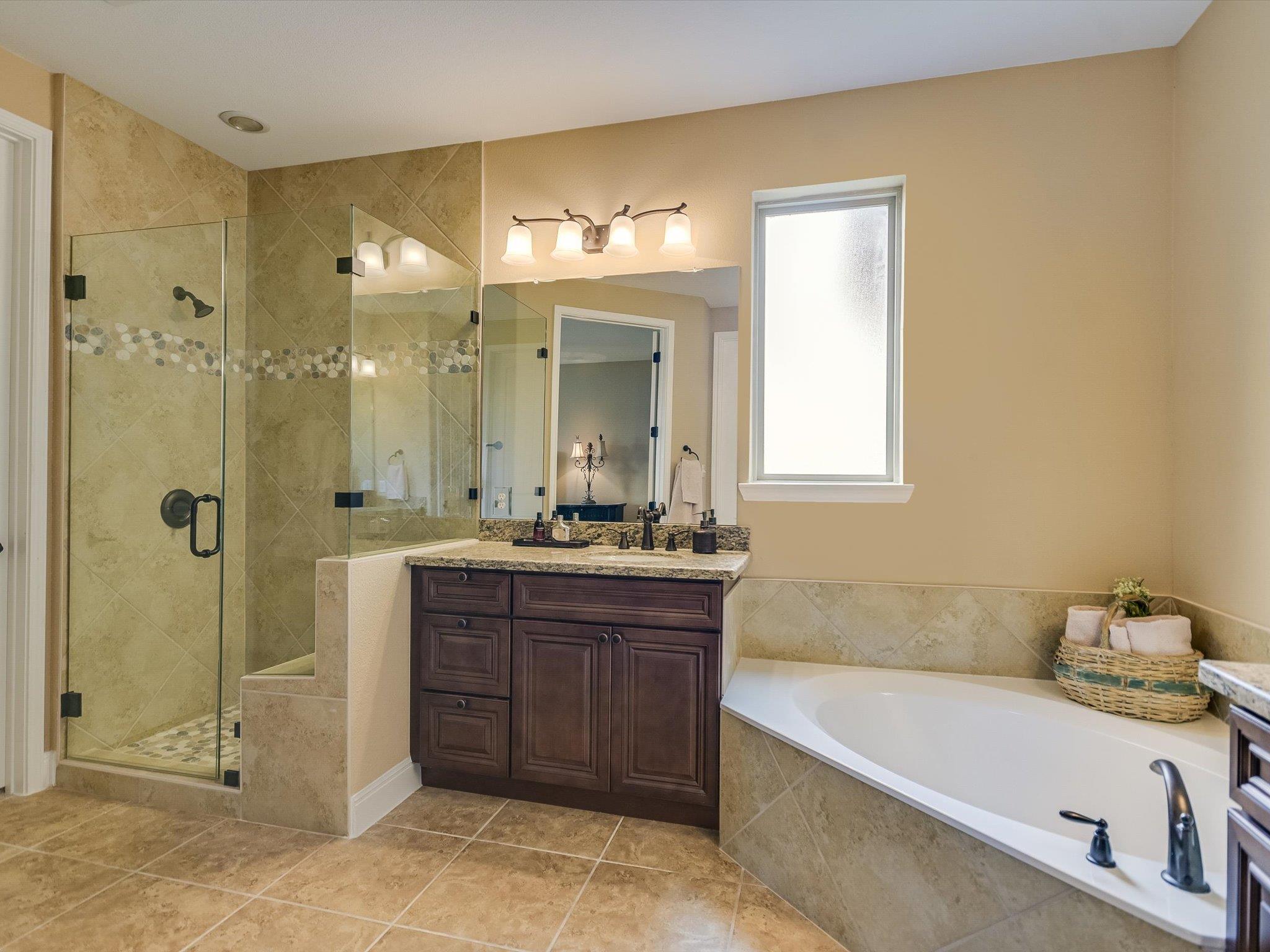 12400 Lostwood Cir Property Photo 19