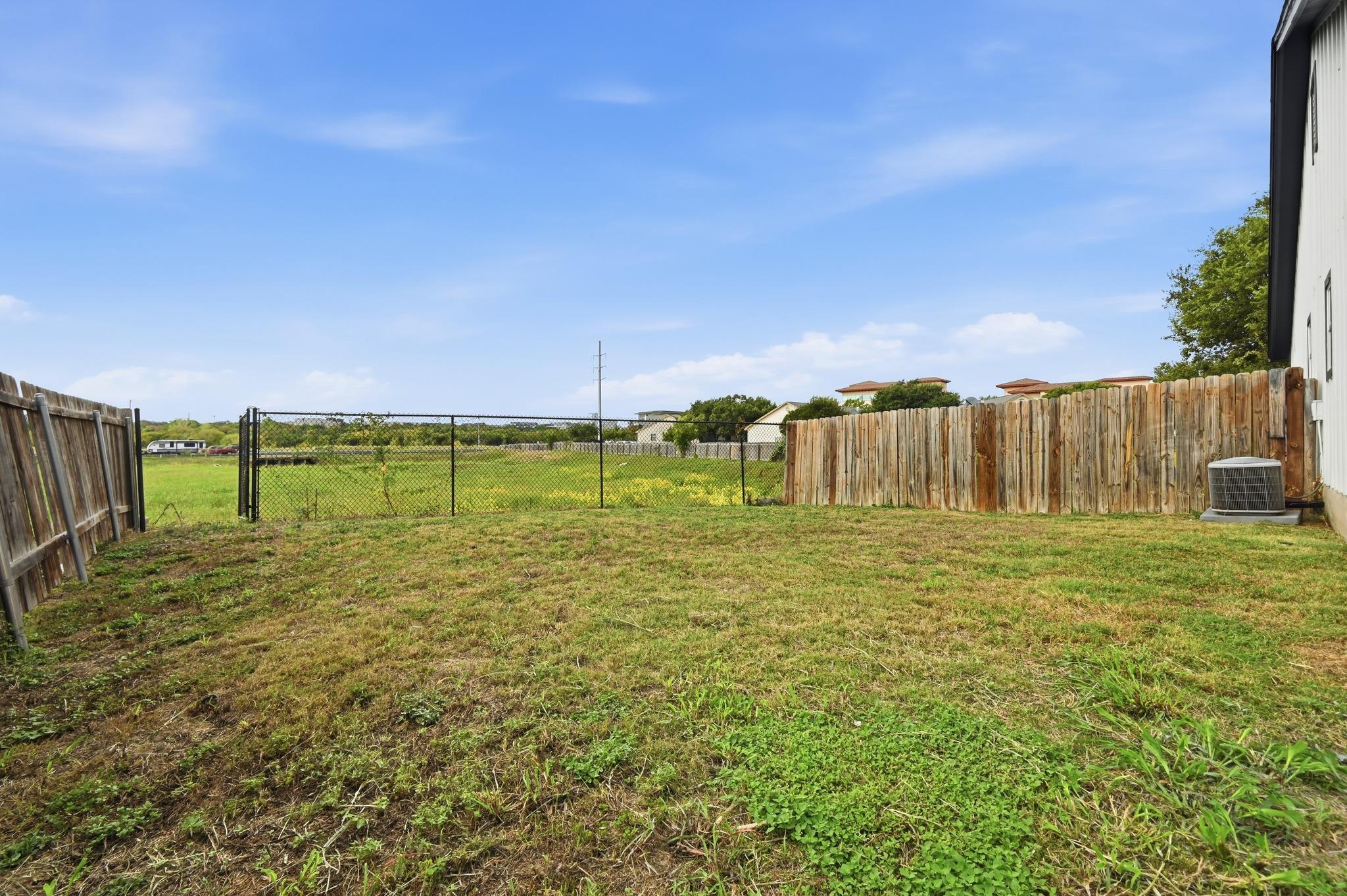 12200 Tyson Cv #a Property Photo 5