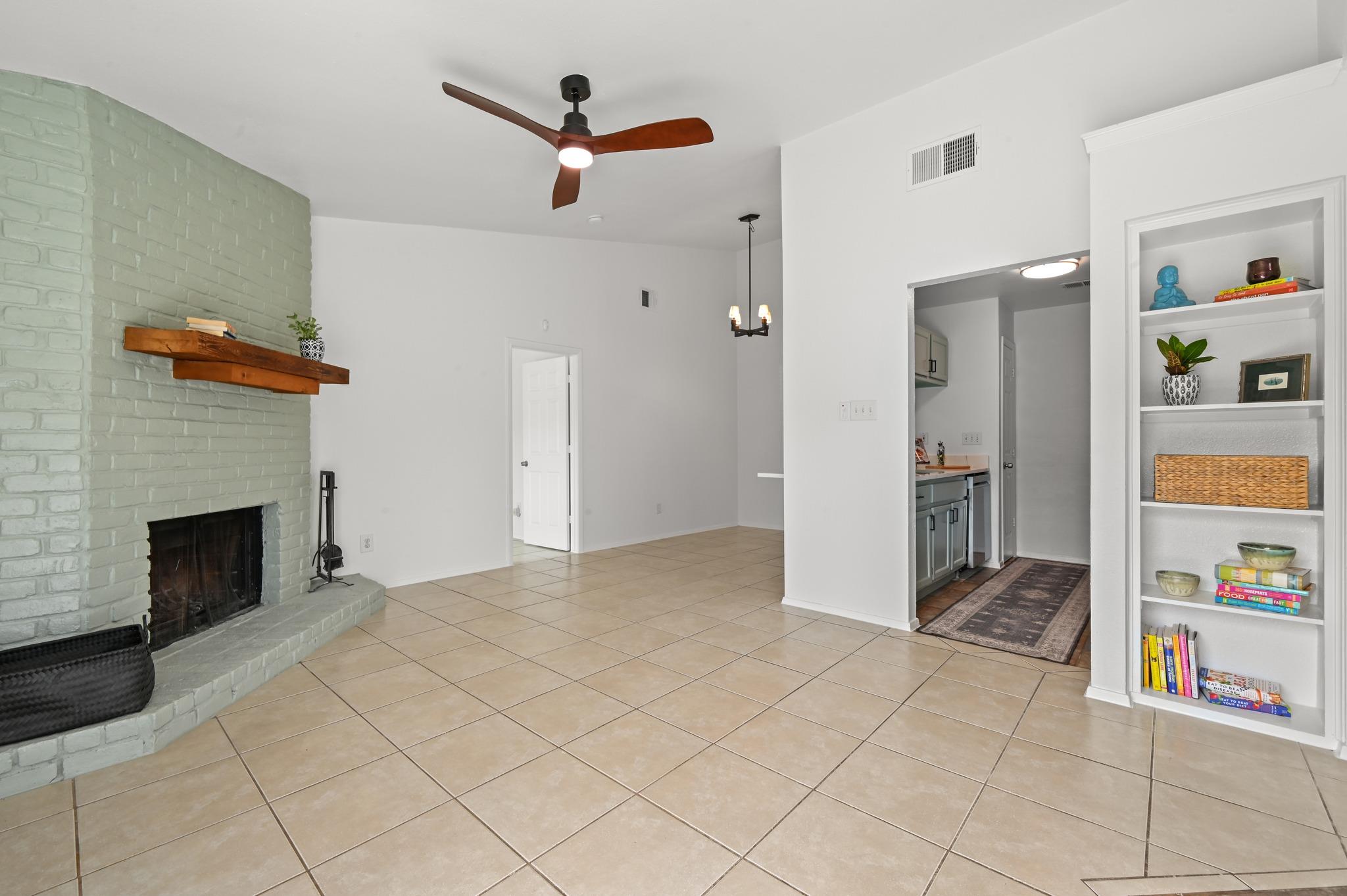 12200 Tyson Cv #a Property Photo 6