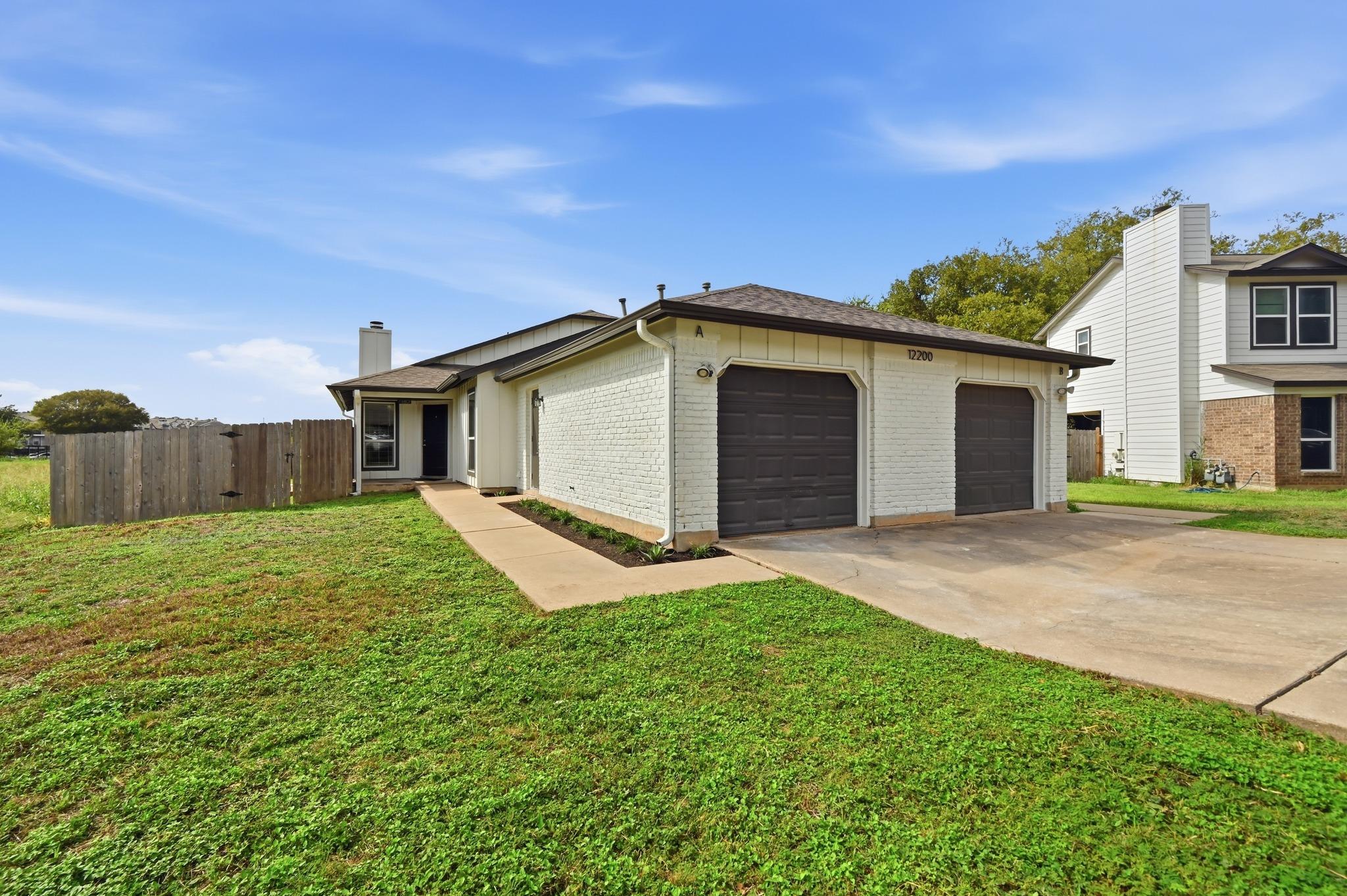 12200 Tyson Cv #a Property Photo 7
