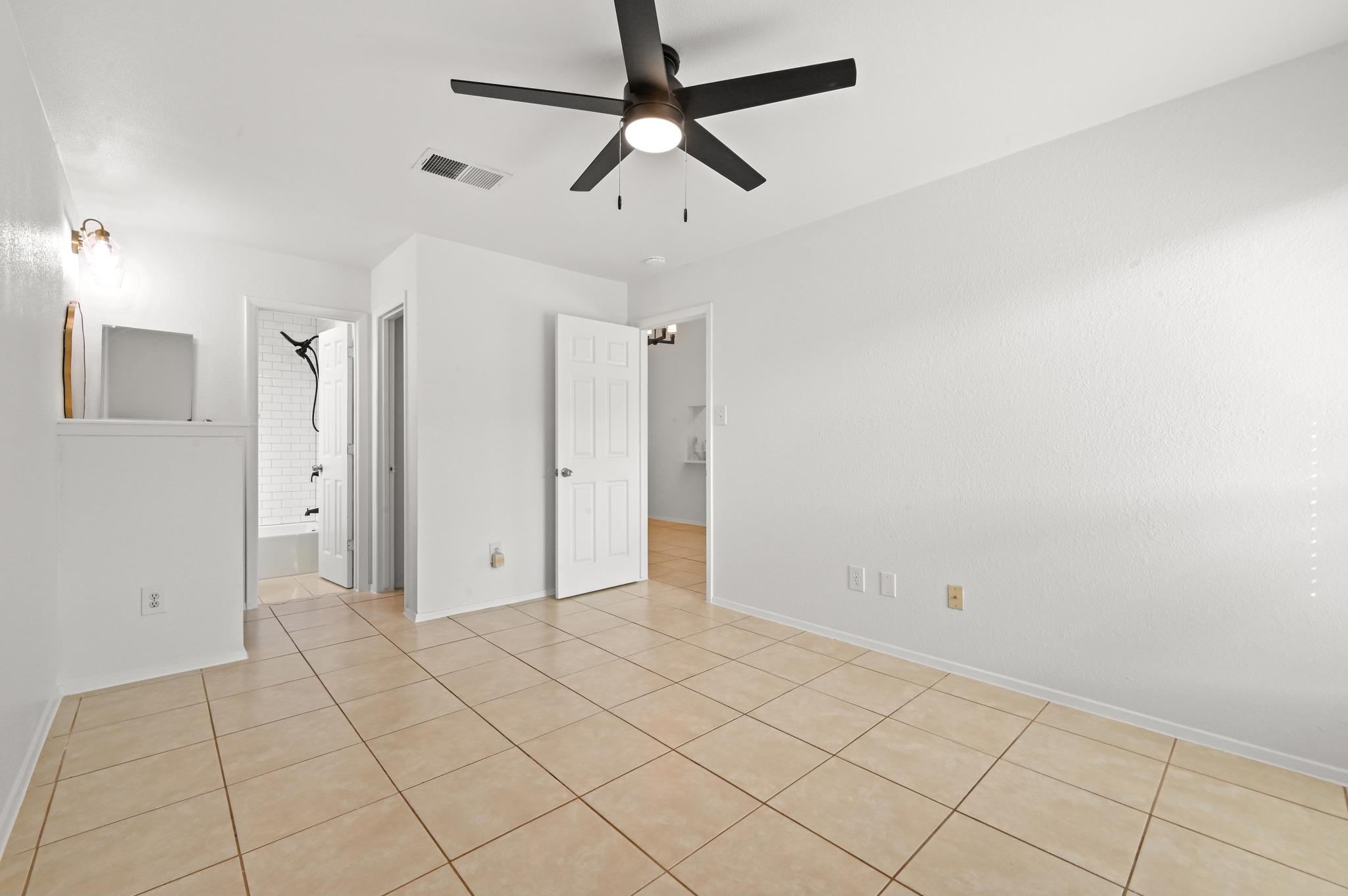 12200 Tyson Cv #a Property Photo 10
