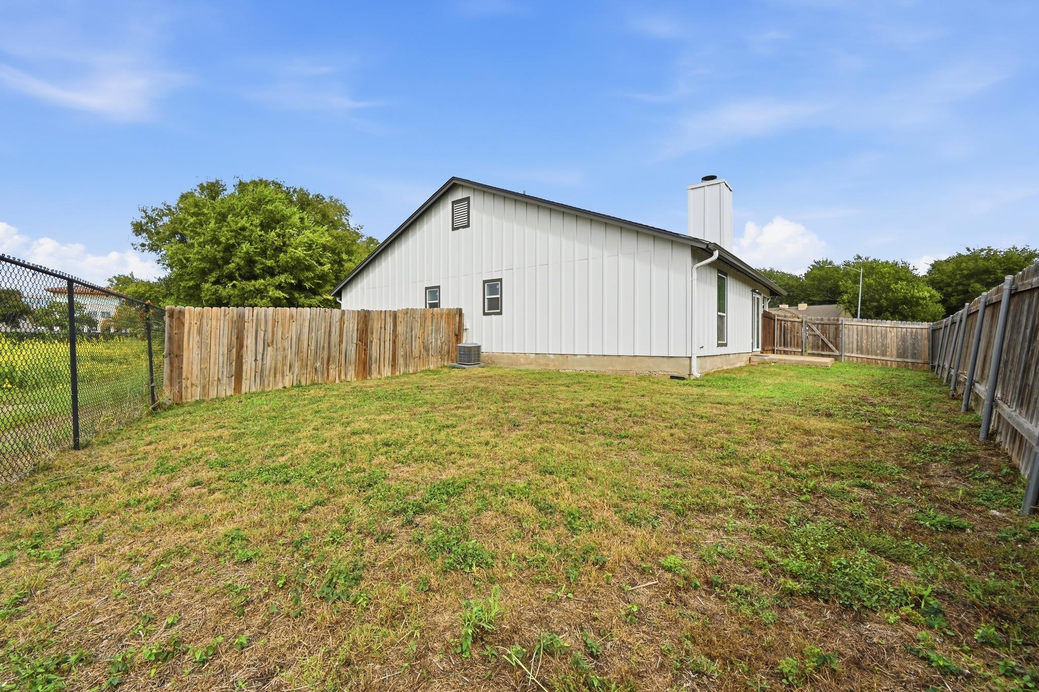 12200 Tyson Cv #a Property Photo 17