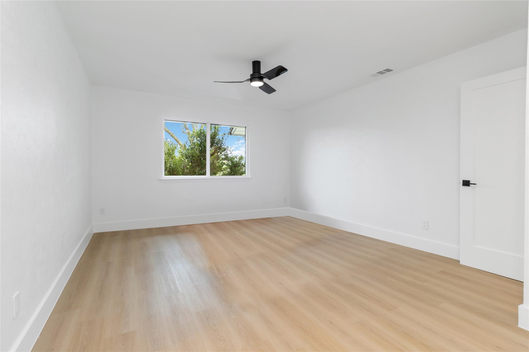 16 Country Ln Property Photo 16
