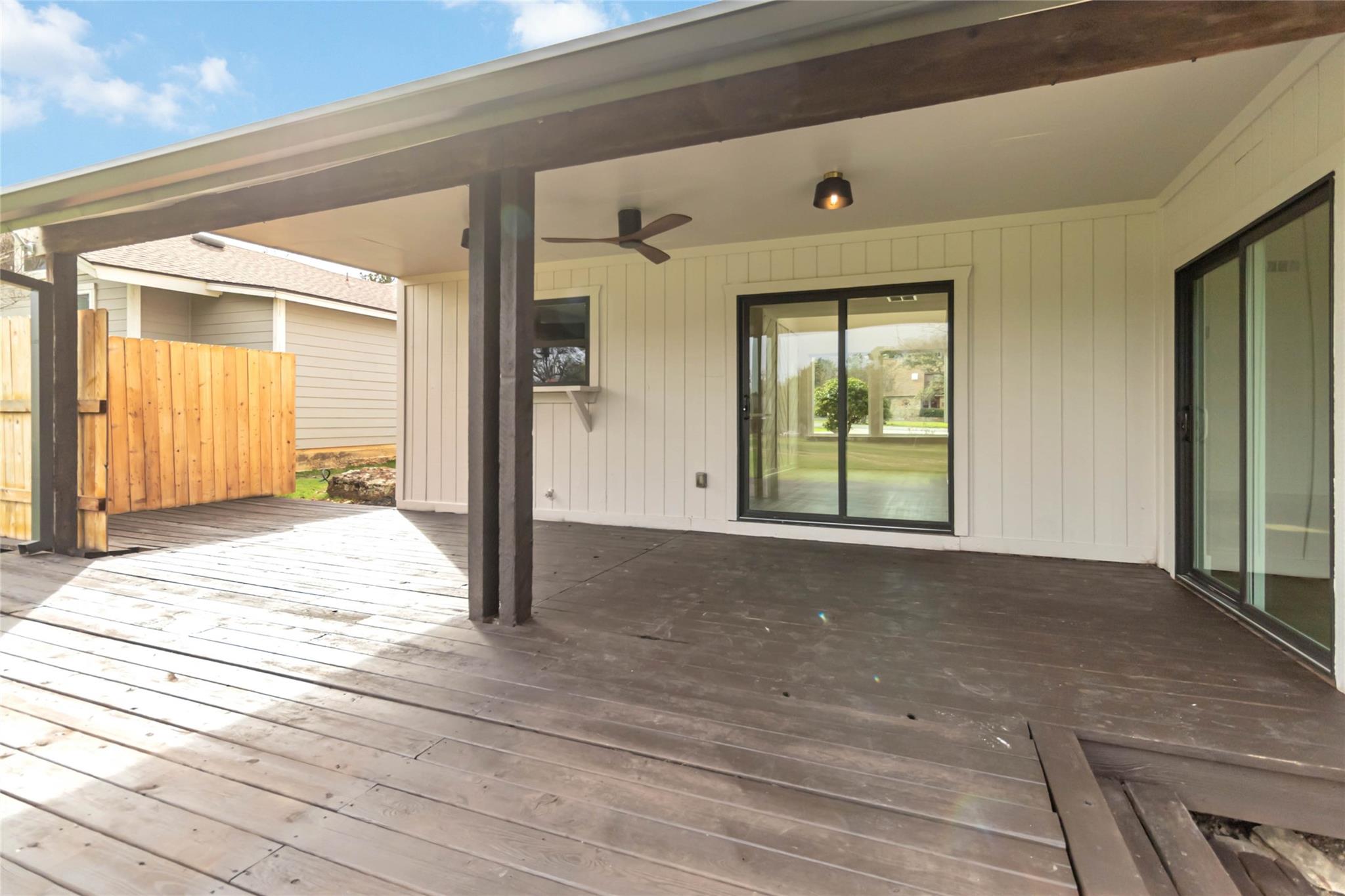 16 Country Ln Property Photo 37