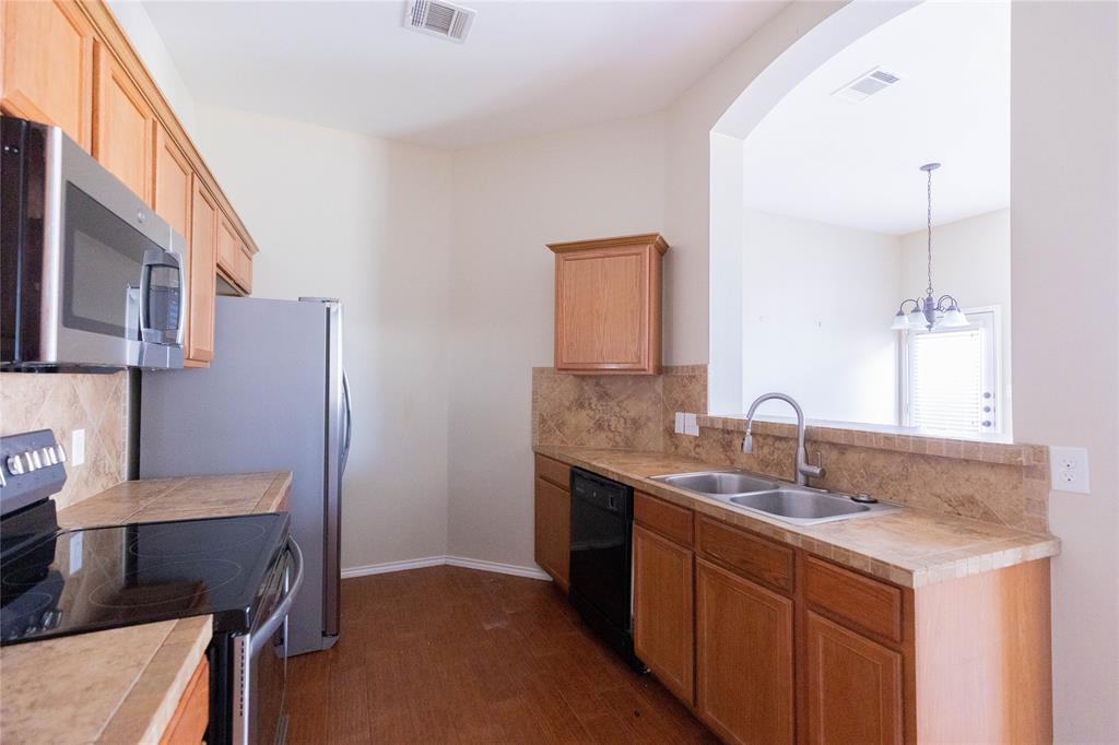 1428 Muirfield Bend Dr Dr B Property Photo 9