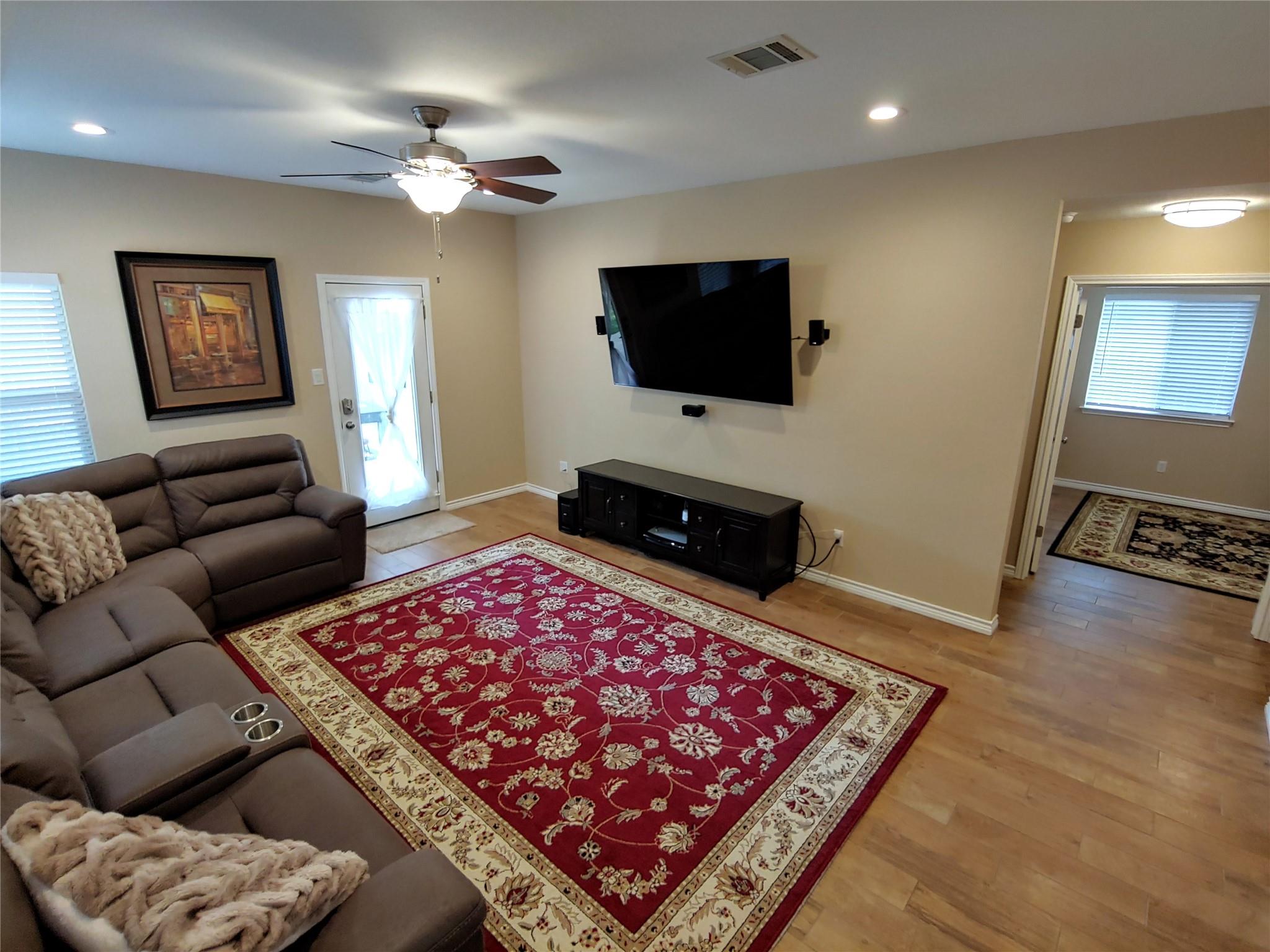 8124 Tockington Way Property Photo 2