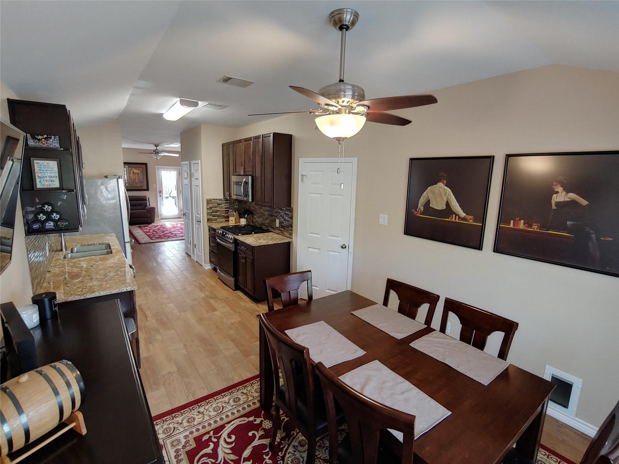8124 Tockington Way Property Photo 9