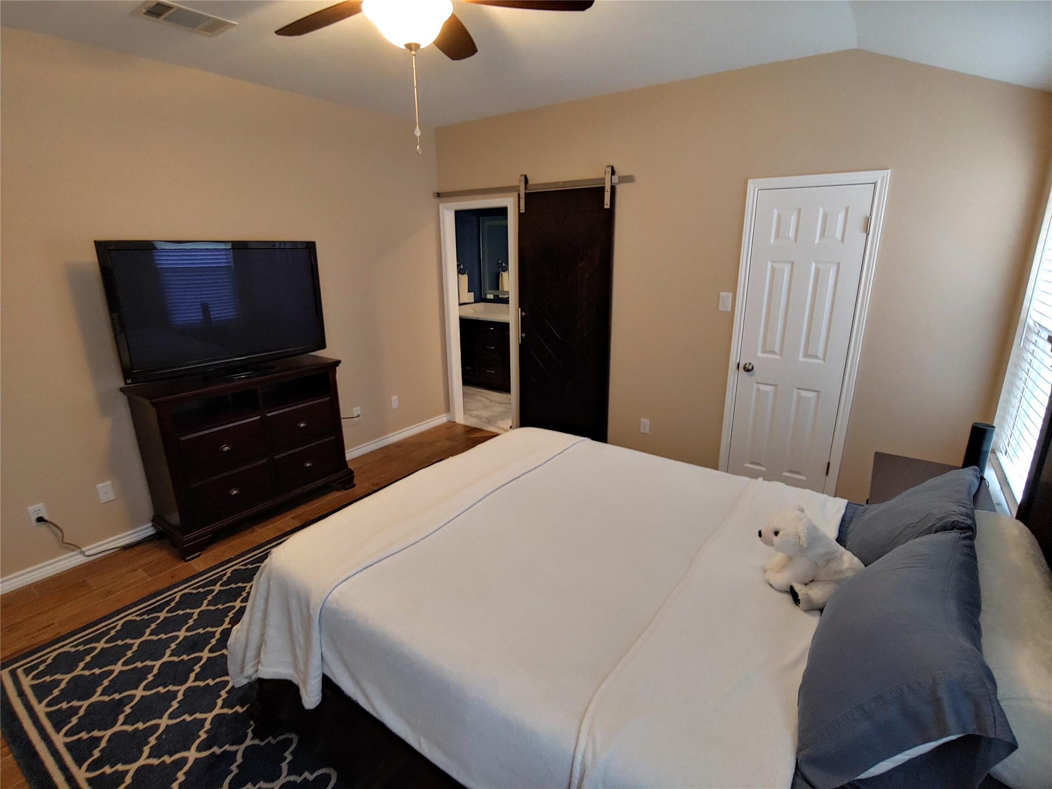 8124 Tockington Way Property Photo 12