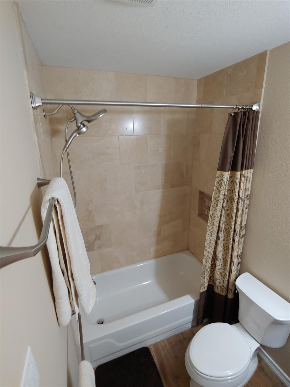 8124 Tockington Way Property Photo 22