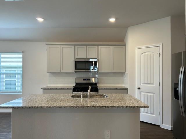 311 Darwin Pl Property Photo 4