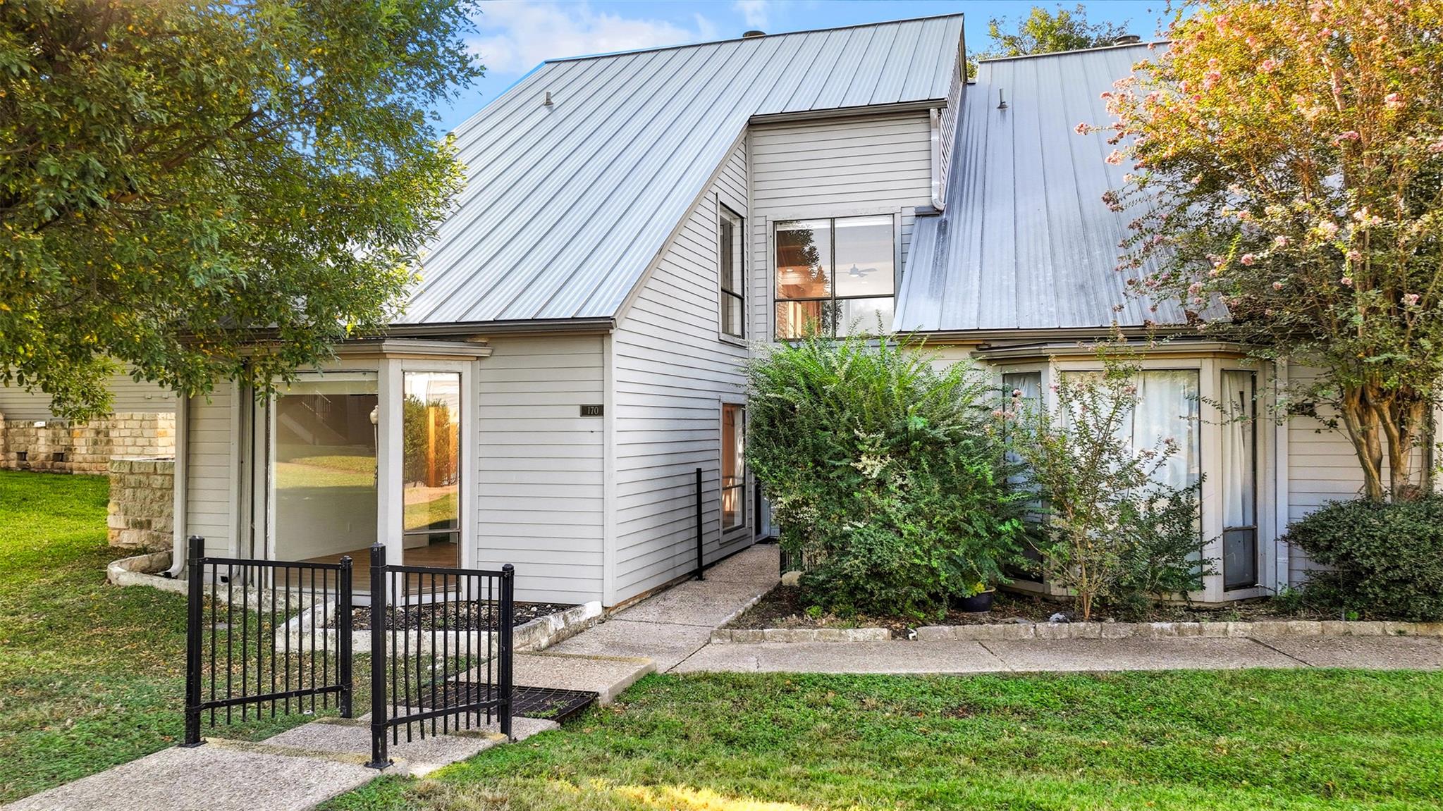 170 World Of Tennis Sq Property Photo 1