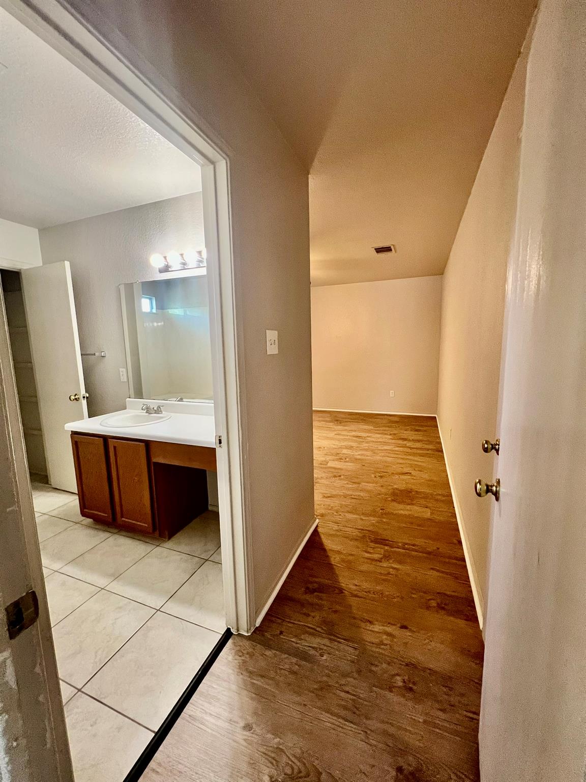 1200 Hughmont Dr Property Photo 19