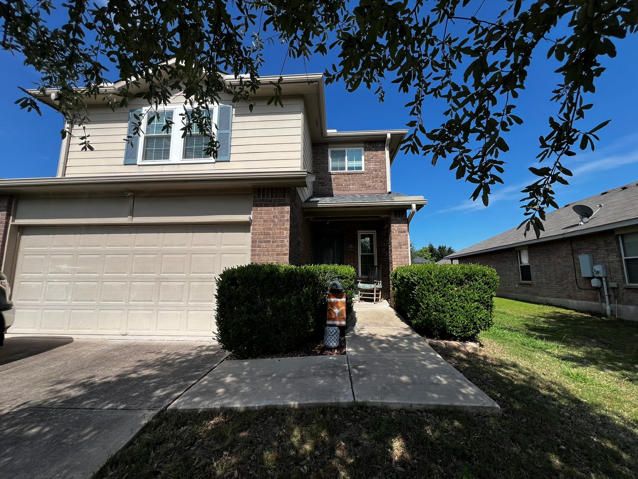 304 Kingfisher Ln Property Photo 1