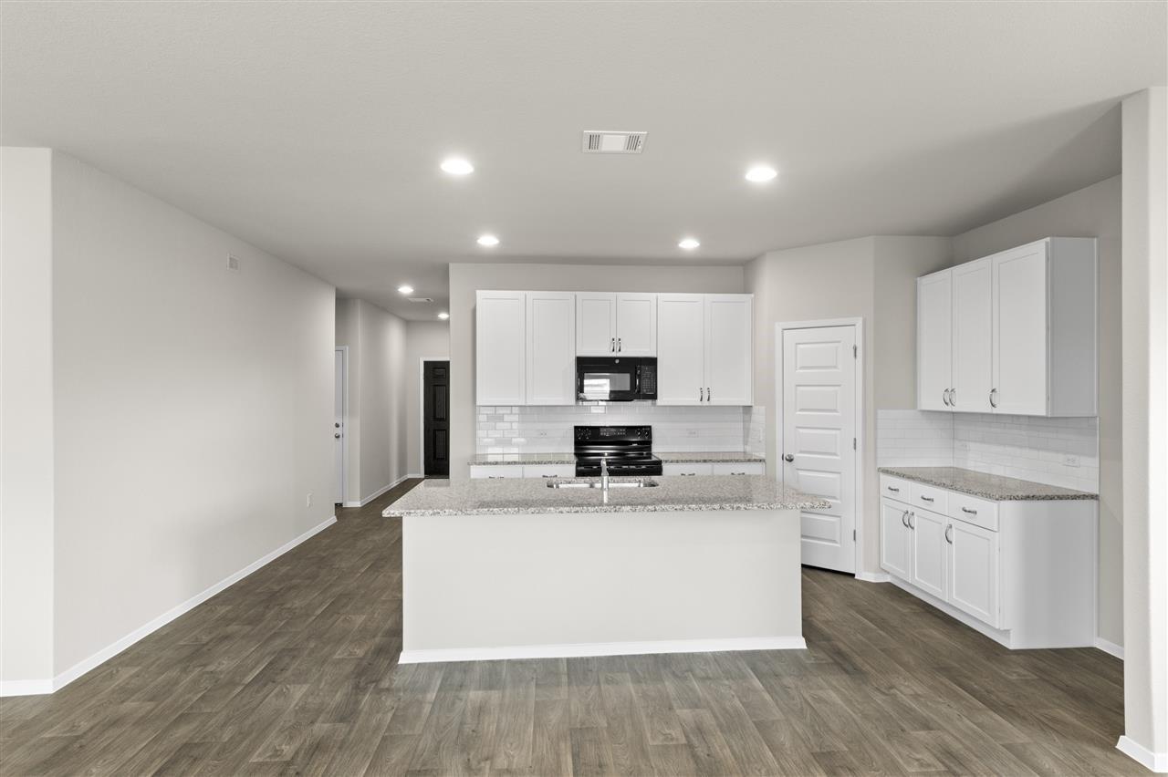 2456 Ambling Trl Property Photo 9