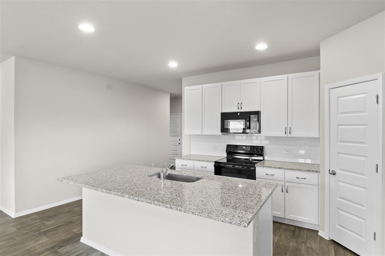 2456 Ambling Trl Property Photo 10