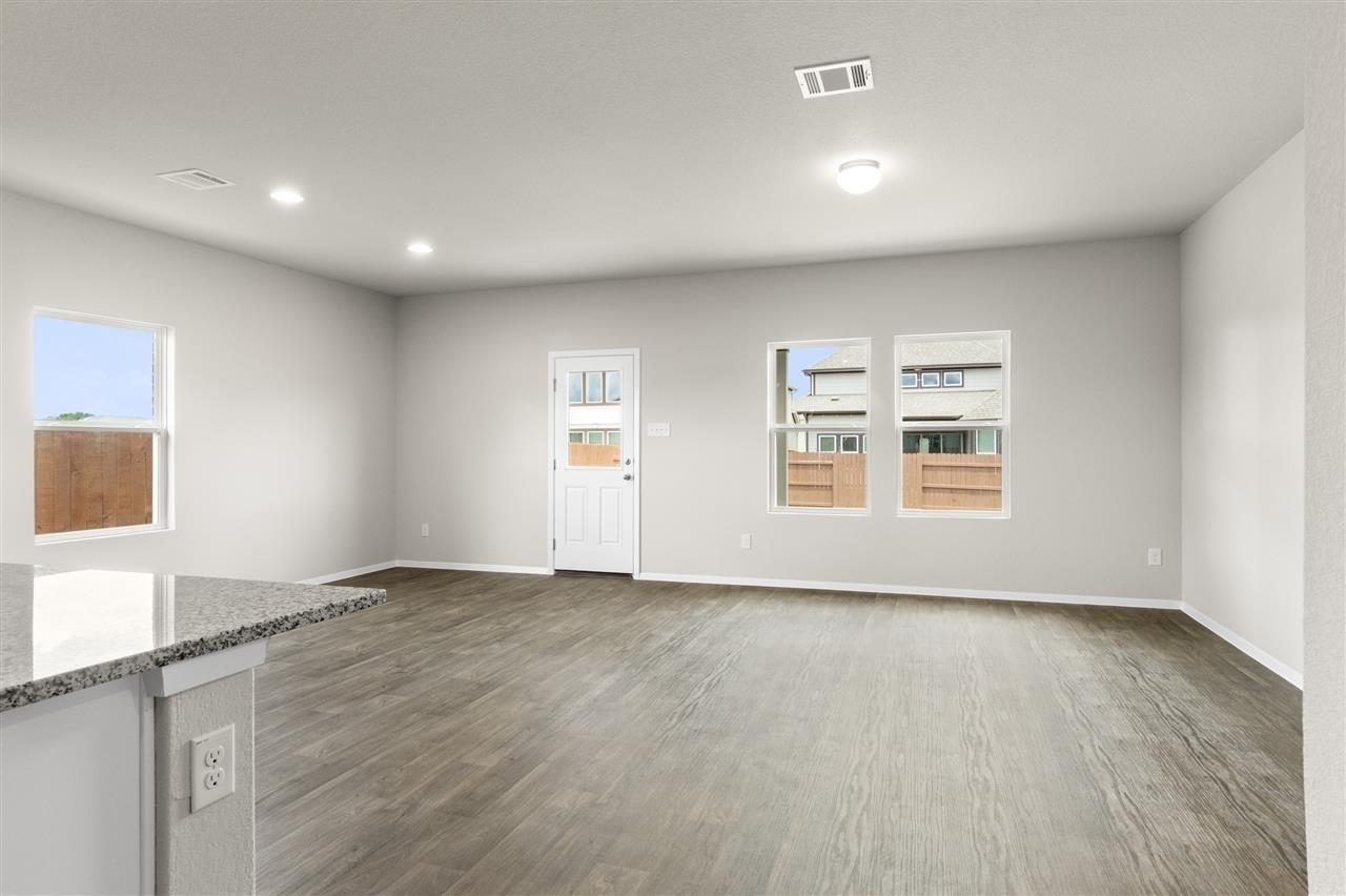 2456 Ambling Trl Property Photo 13