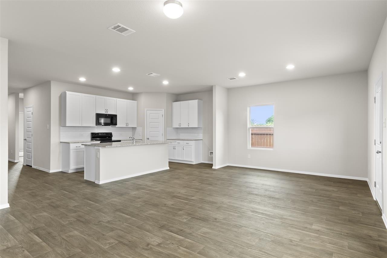 2456 Ambling Trl Property Photo 15