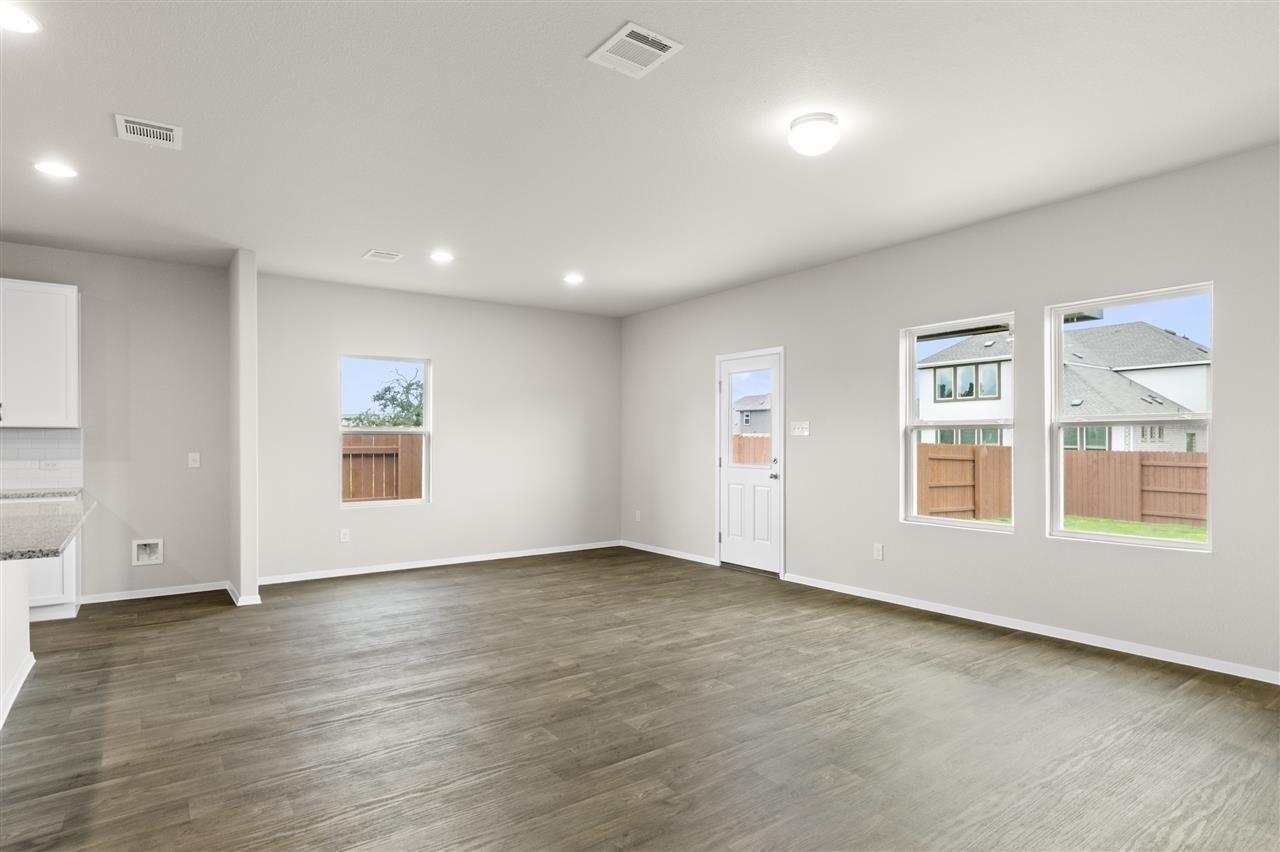 2456 Ambling Trl Property Photo 16