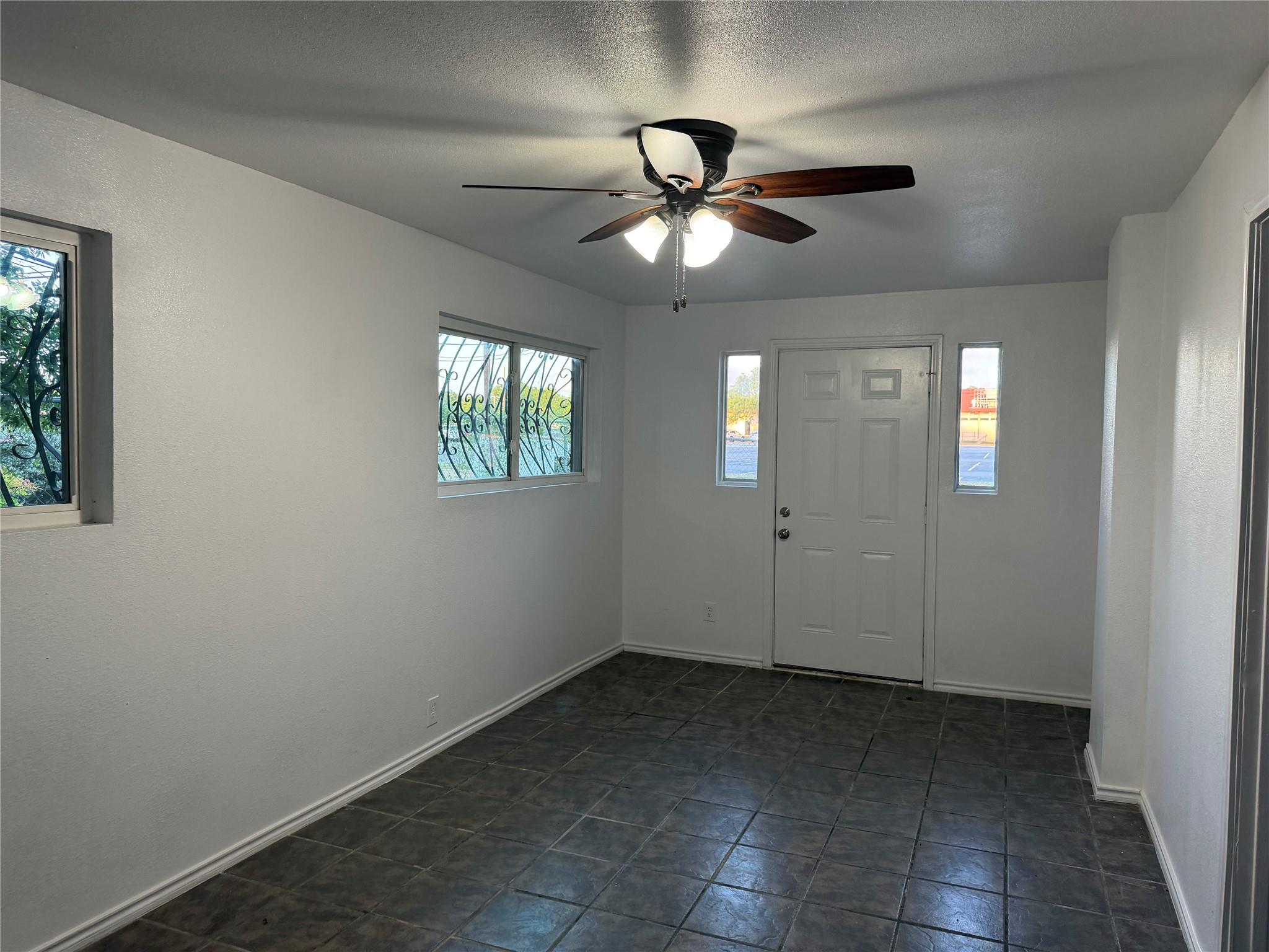 1060 Gardner None Property Photo 8