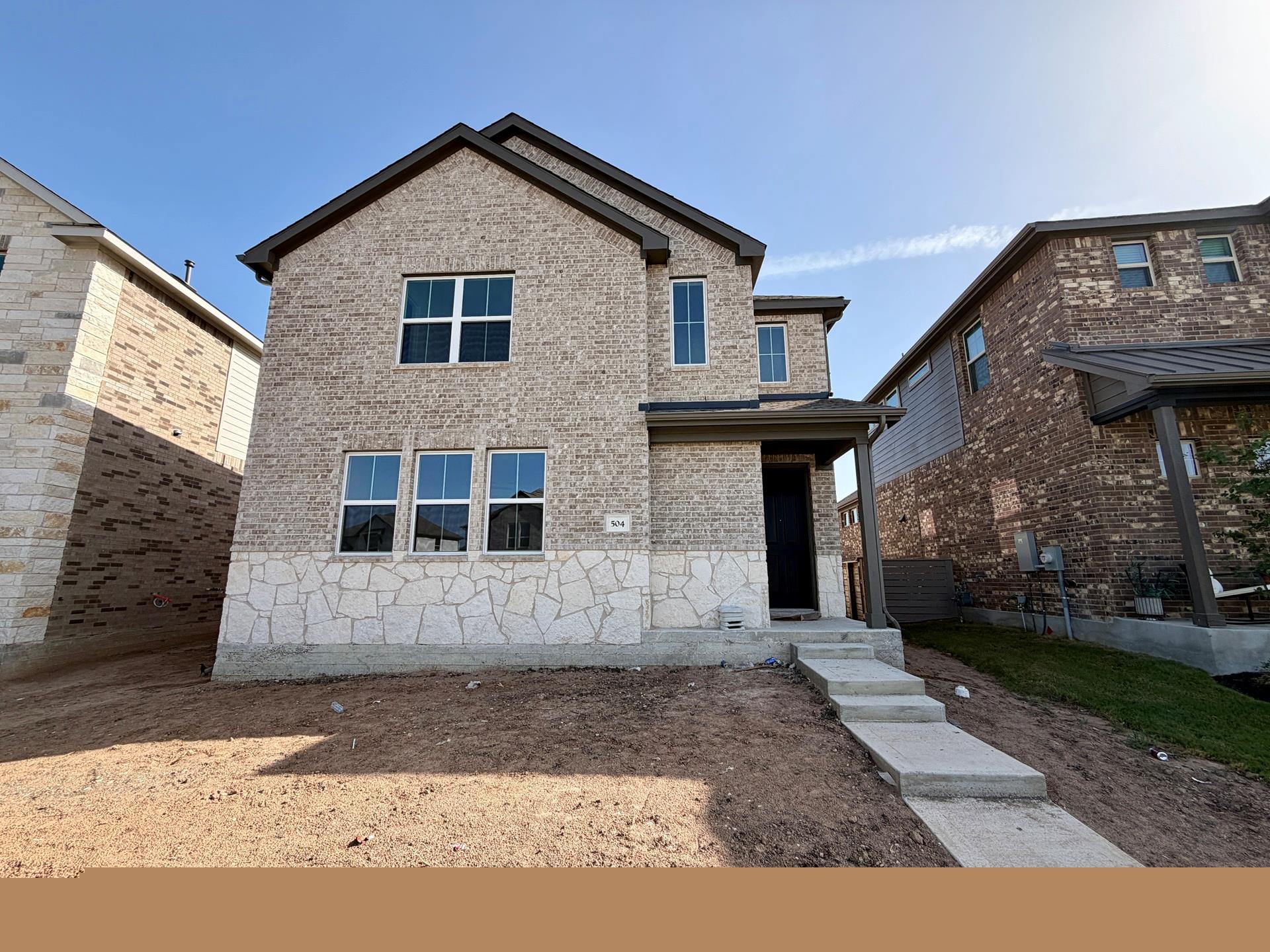 504 Bloomington Loop Property Photo 1