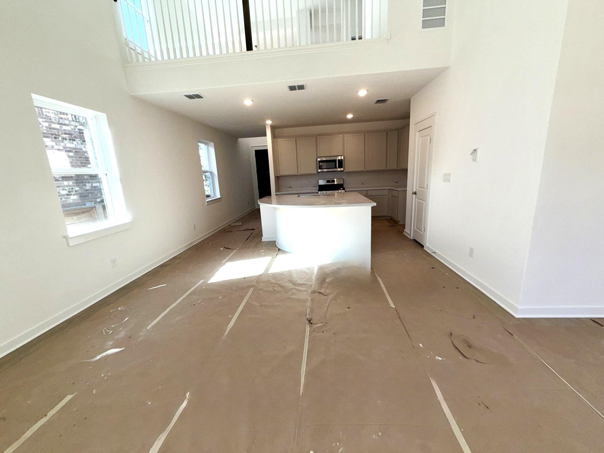 504 Bloomington Loop Property Photo 3