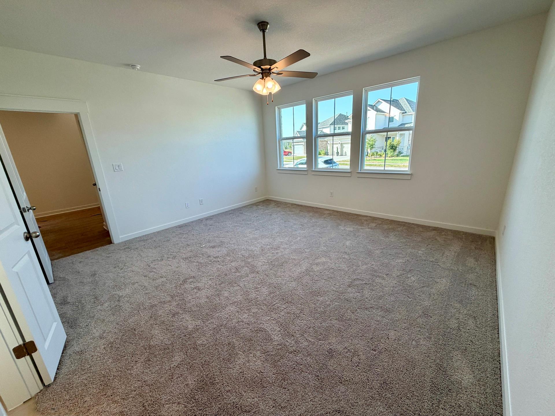 504 Bloomington Loop Property Photo 9