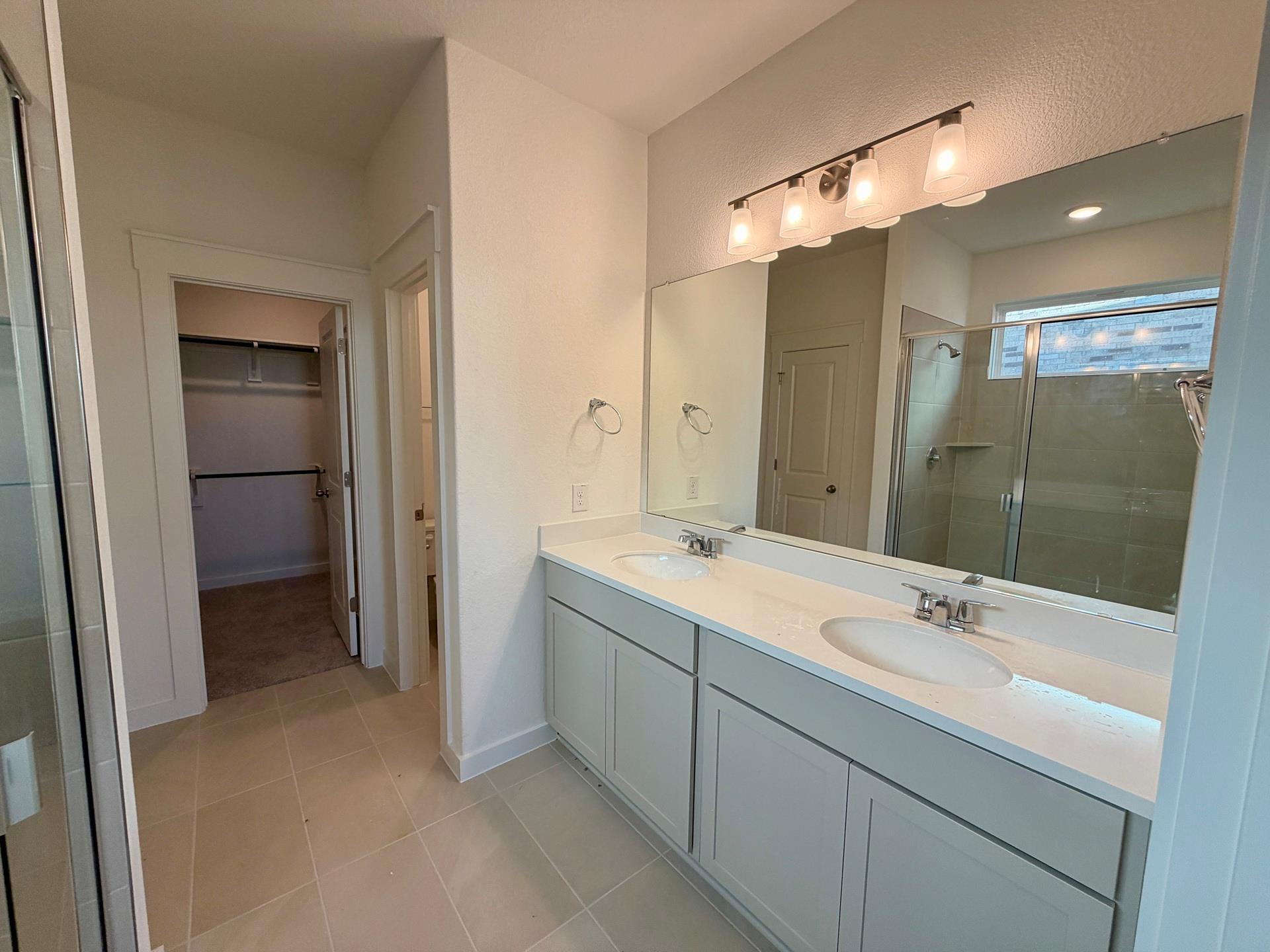 504 Bloomington Loop Property Photo 10