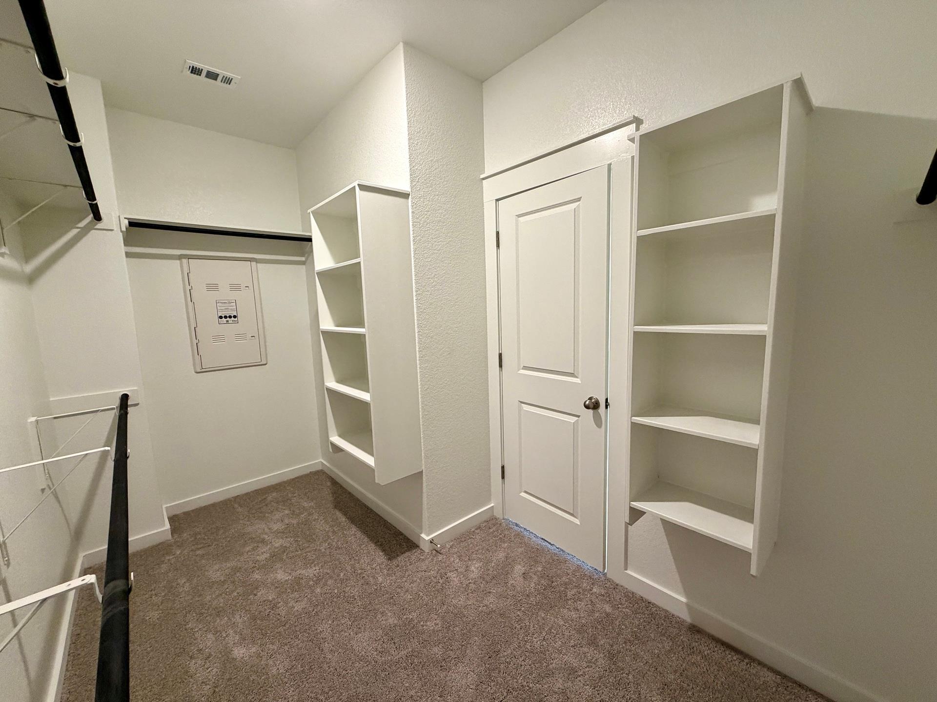 504 Bloomington Loop Property Photo 13