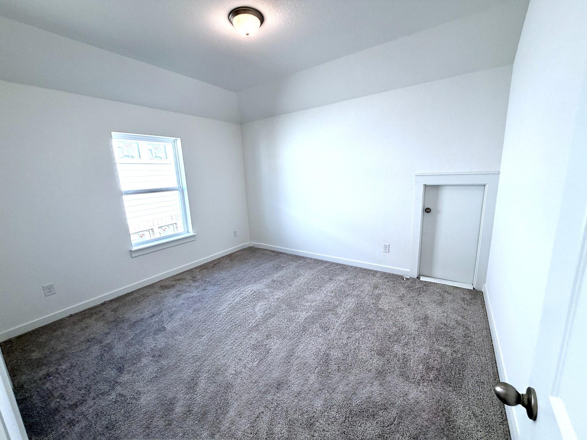 504 Bloomington Loop Property Photo 17