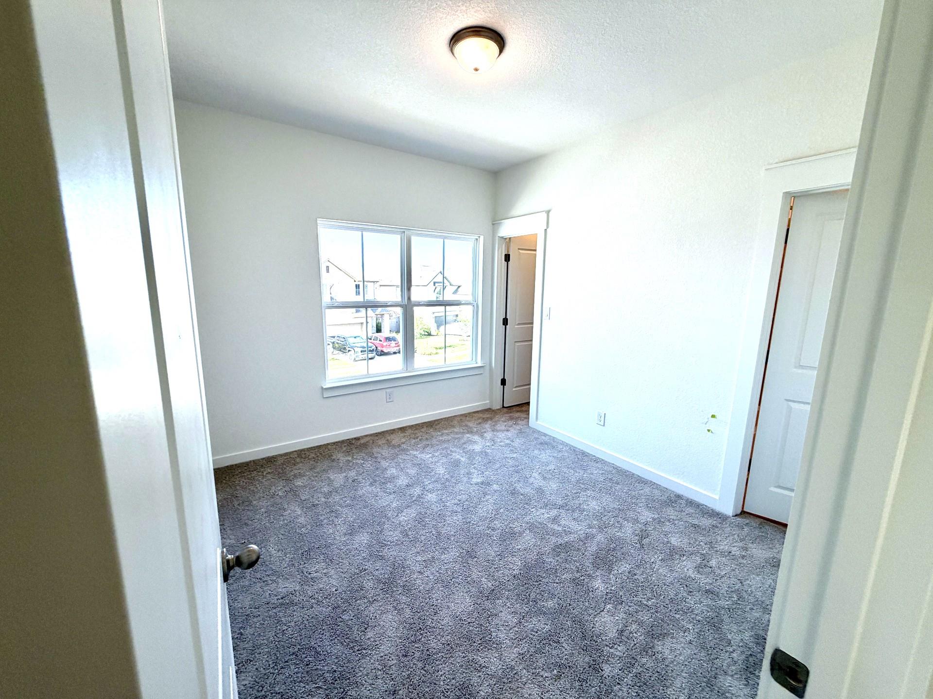 504 Bloomington Loop Property Photo 19