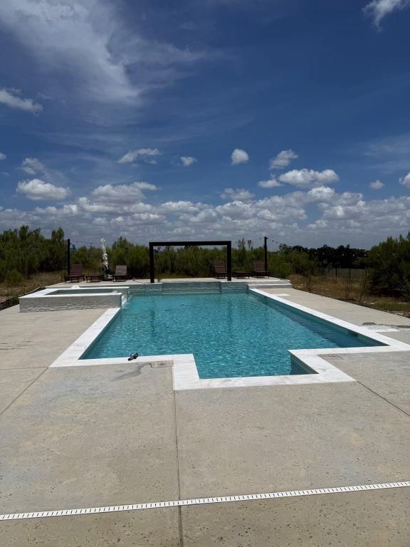 604 Brave Face St Property Photo 8