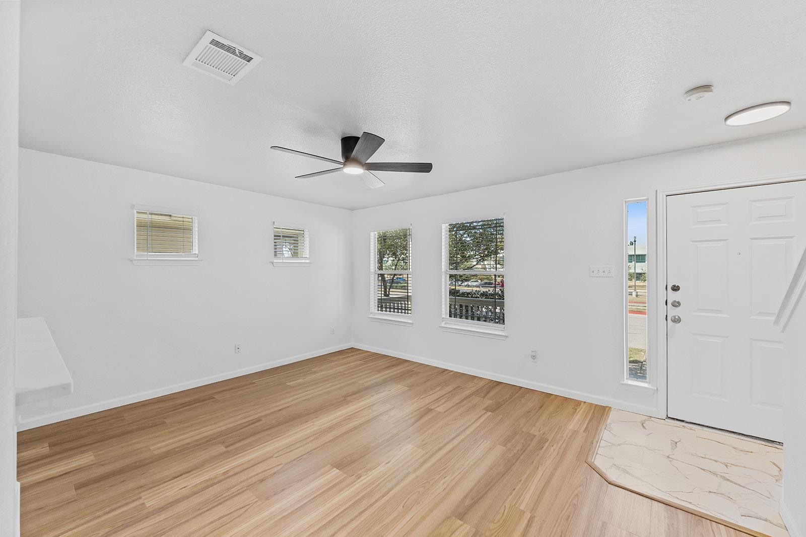 1733 Thompson Trl Property Photo 8