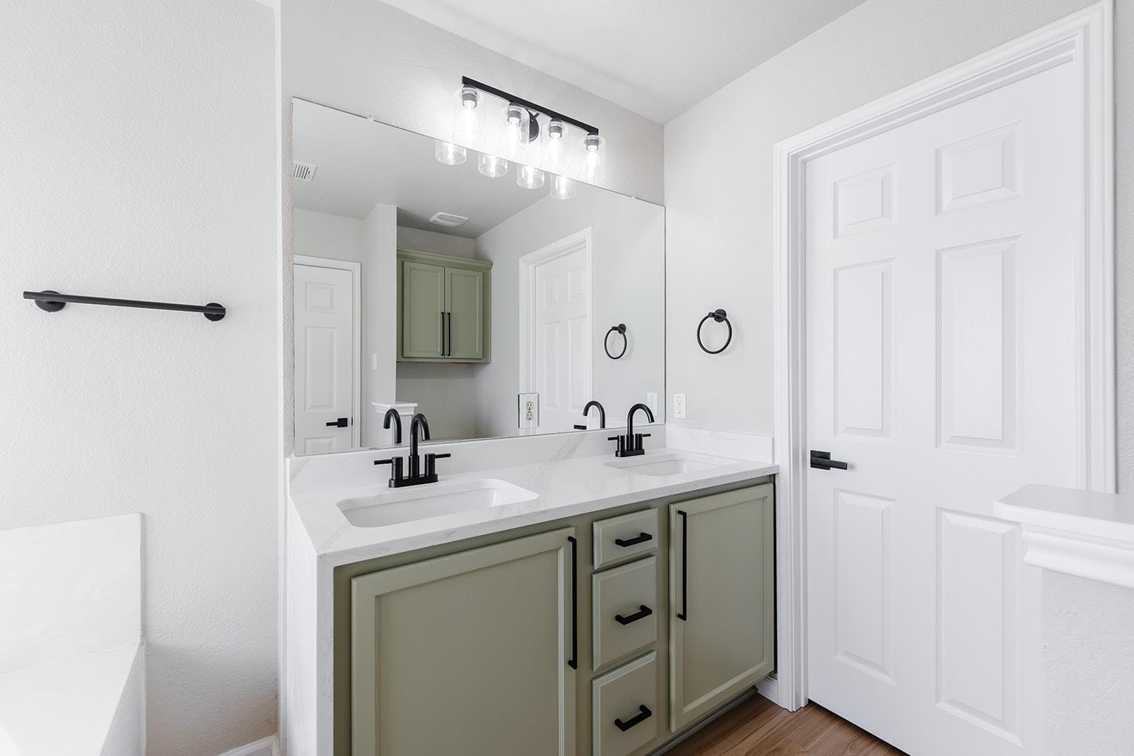 1733 Thompson Trl Property Photo 14