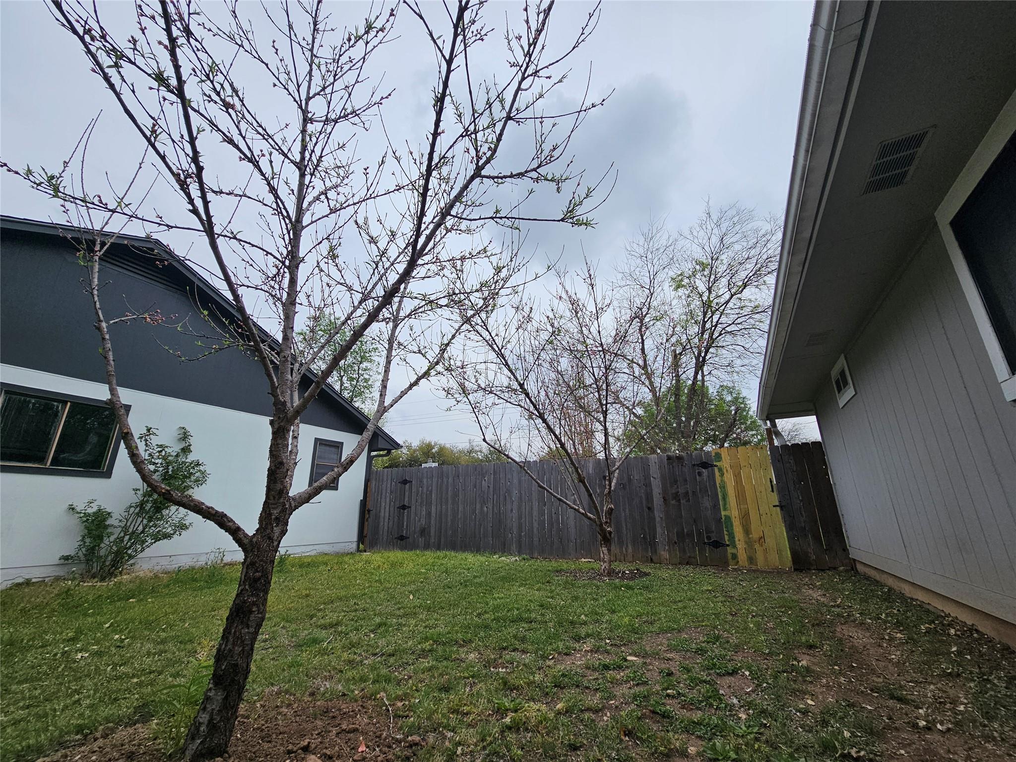 2407 Meadow Brook Dr Property Photo 6