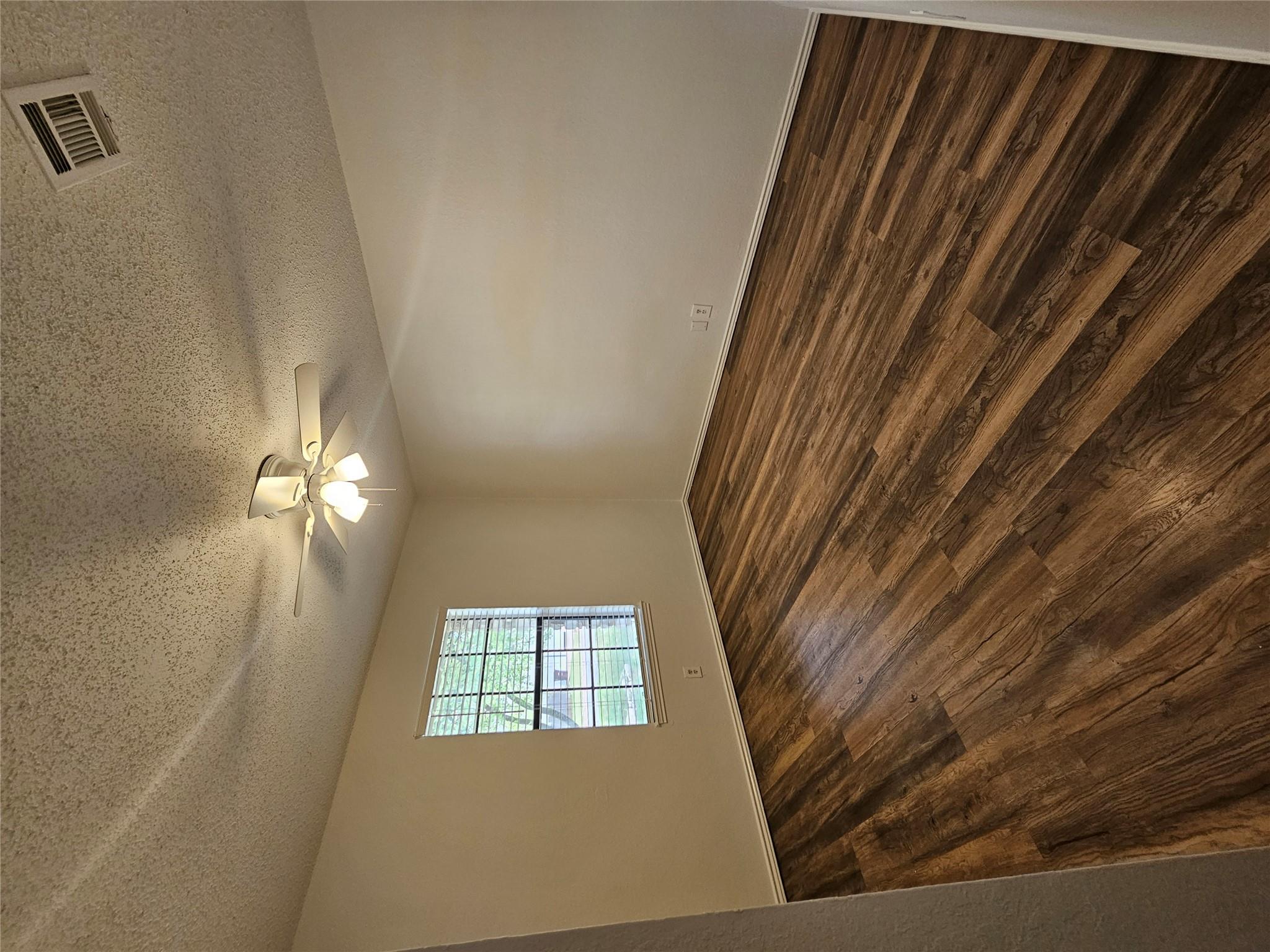 2407 Meadow Brook Dr Property Photo 10