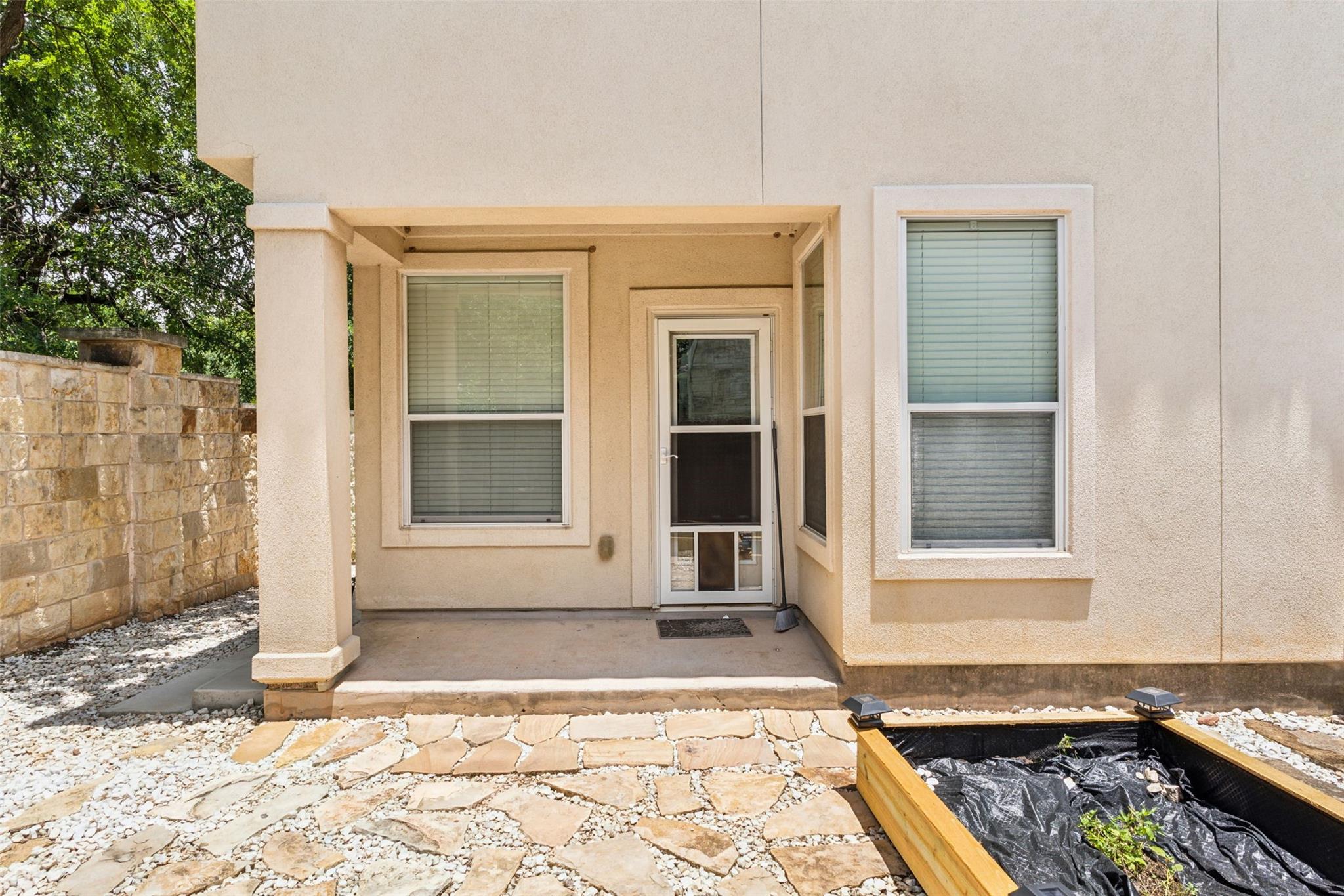 15528 Interlachen Dr Property Photo 5
