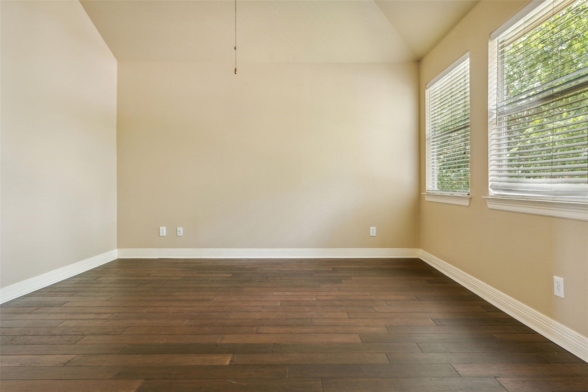 15528 Interlachen Dr Property Photo 12