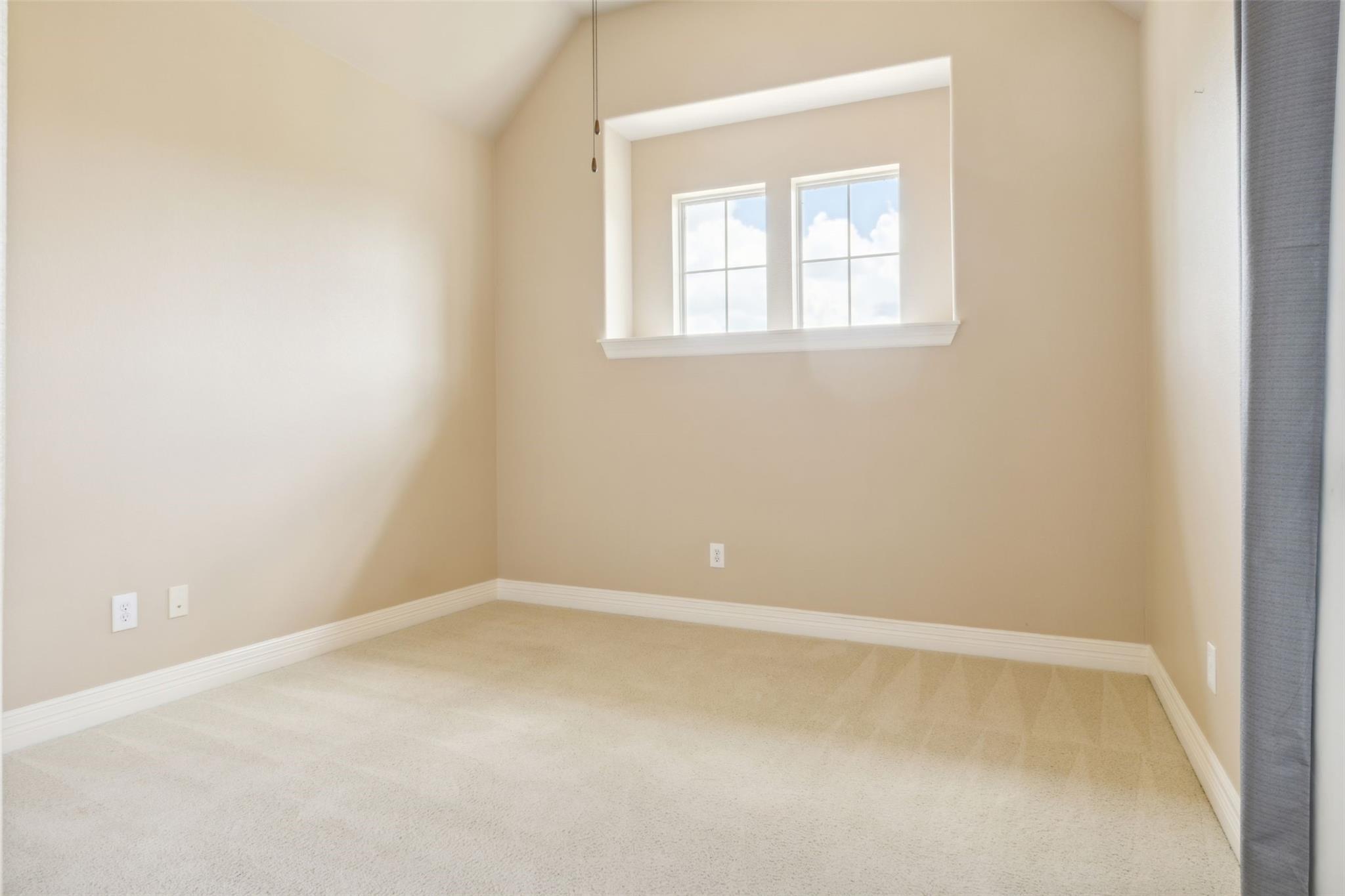 15528 Interlachen Dr Property Photo 31