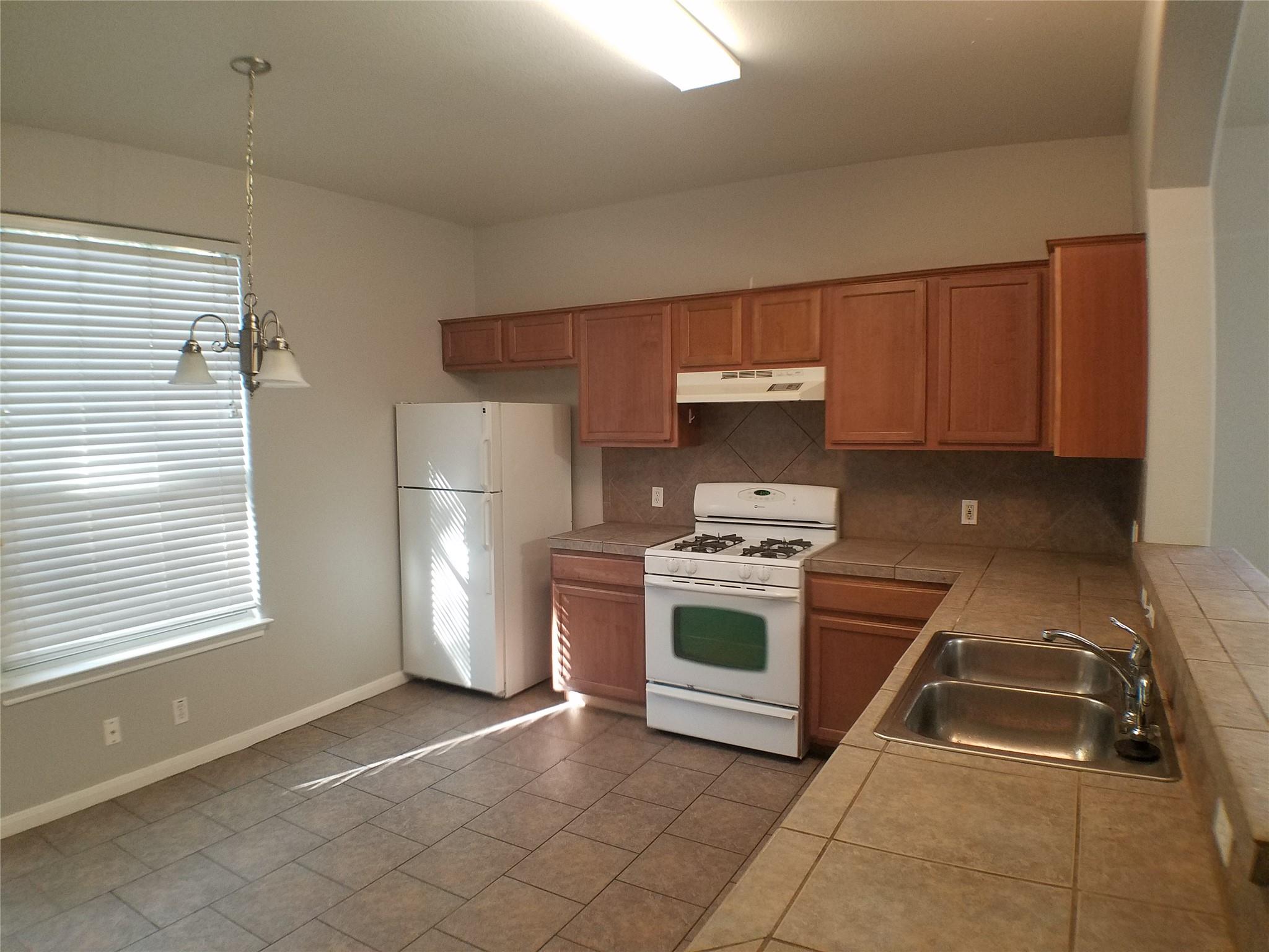 2502 Allred Dr #a Property Photo 6