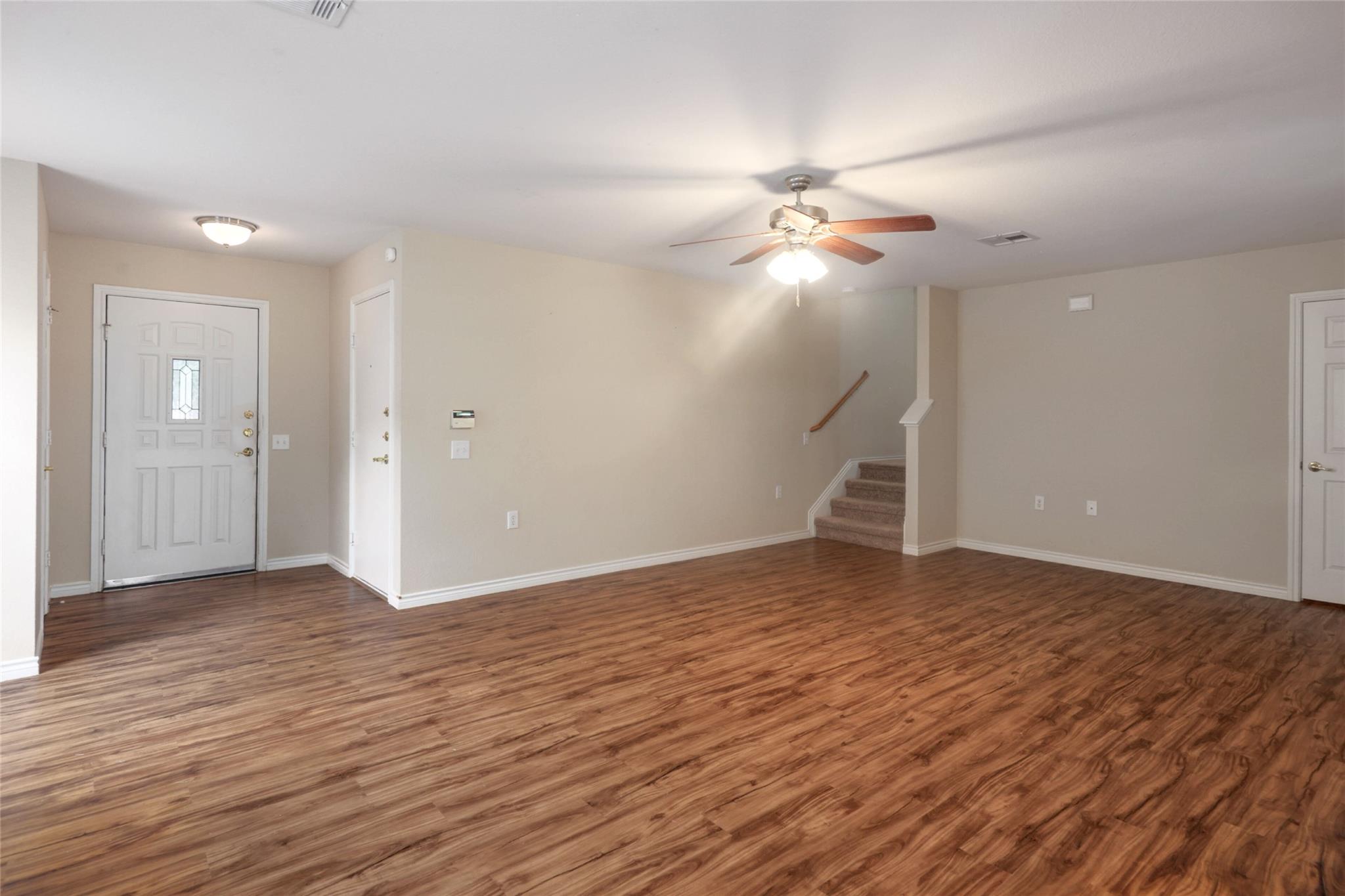 1432 Anise Dr Property Photo 3