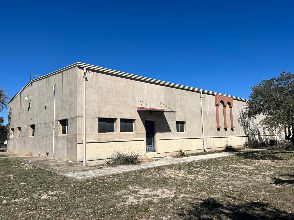 15402 Dexler Dr Property Photo 1