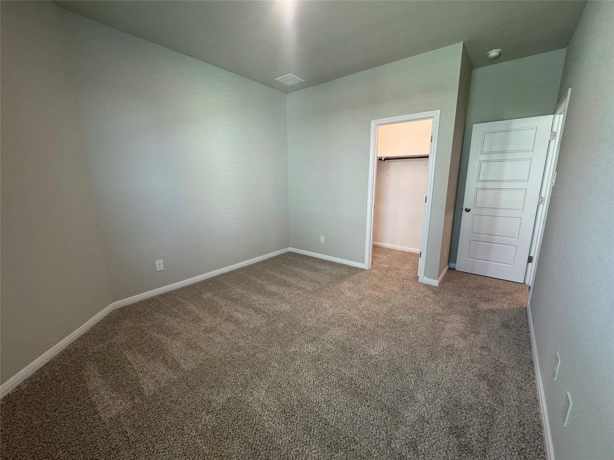 830 Staglin St #b Property Photo 14