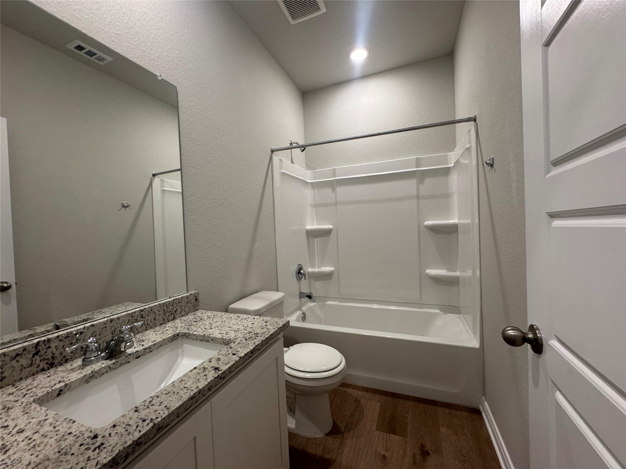 830 Staglin St #b Property Photo 20