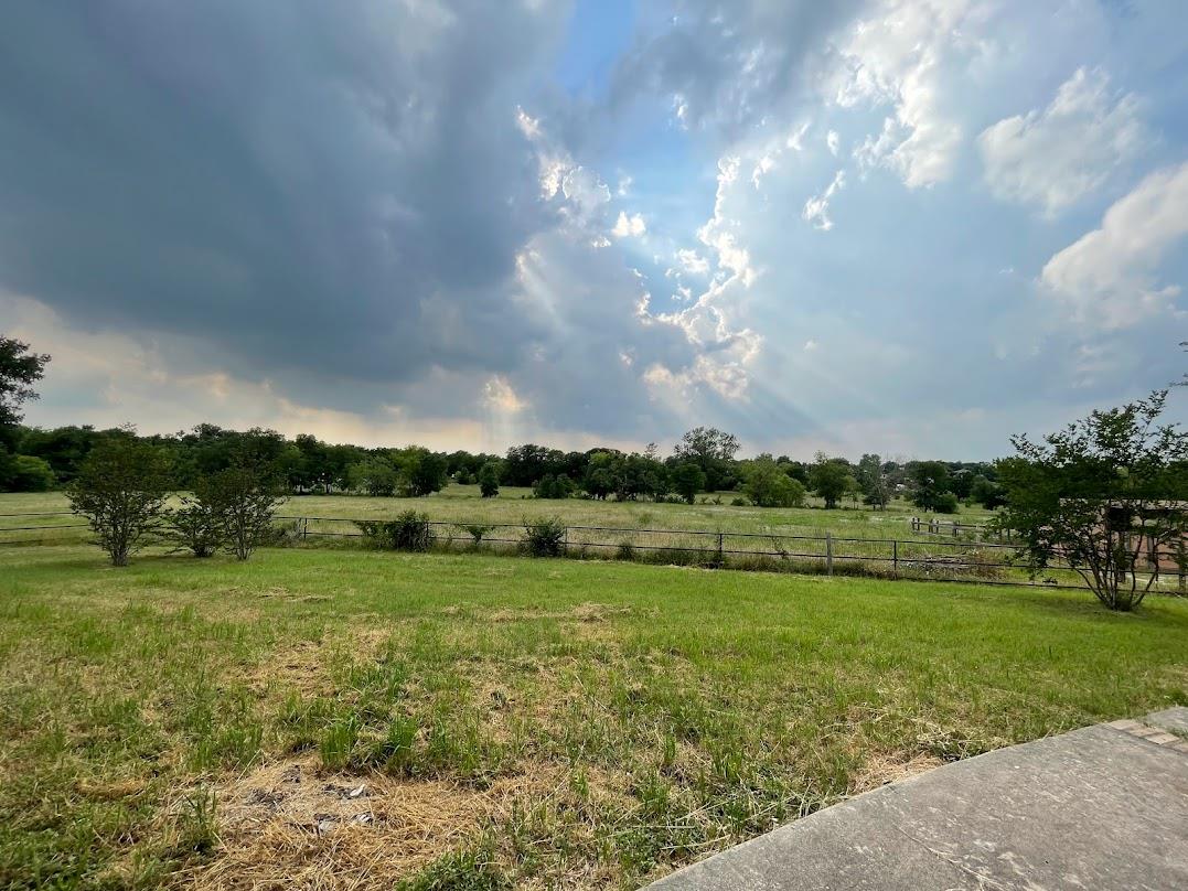 5001 Blue Bluff Rd Property Photo 2