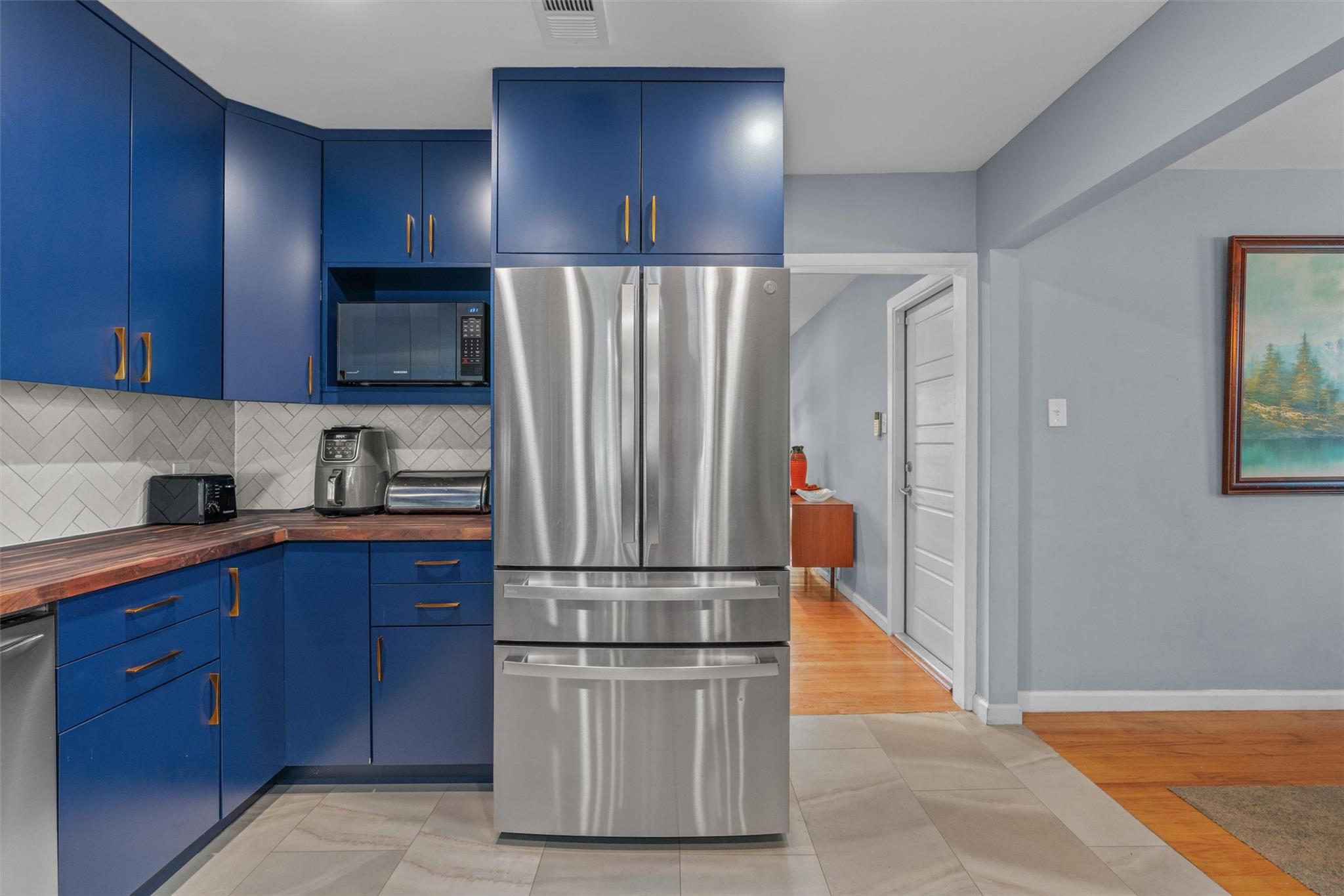 8303 Lazy Ln Property Photo 7