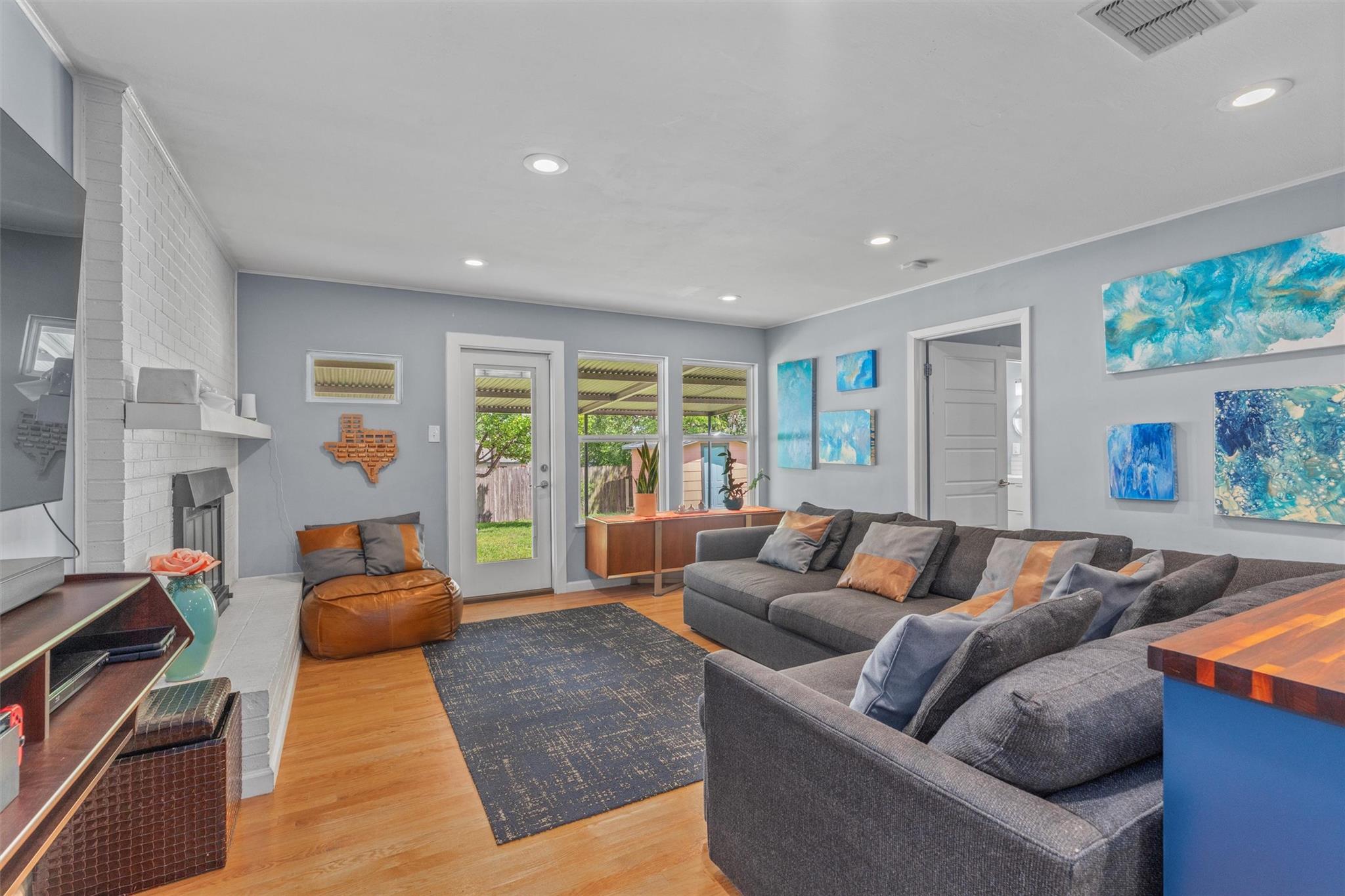 8303 Lazy Ln Property Photo 10