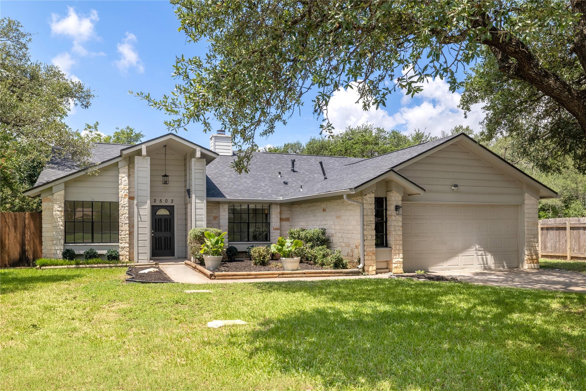 2502 W Messick Loop Property Photo 1