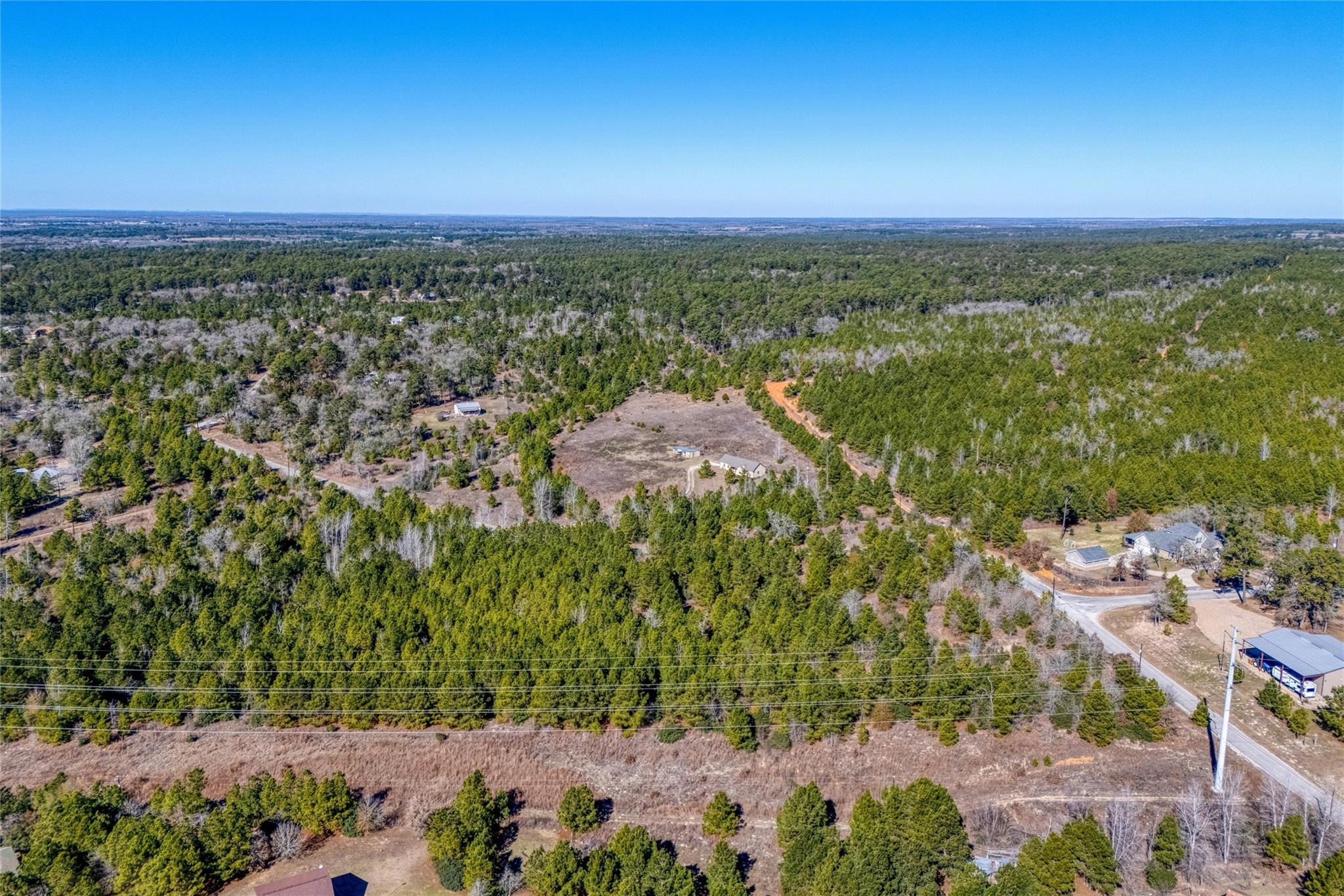 215-225 Pine Path Property Photo 8
