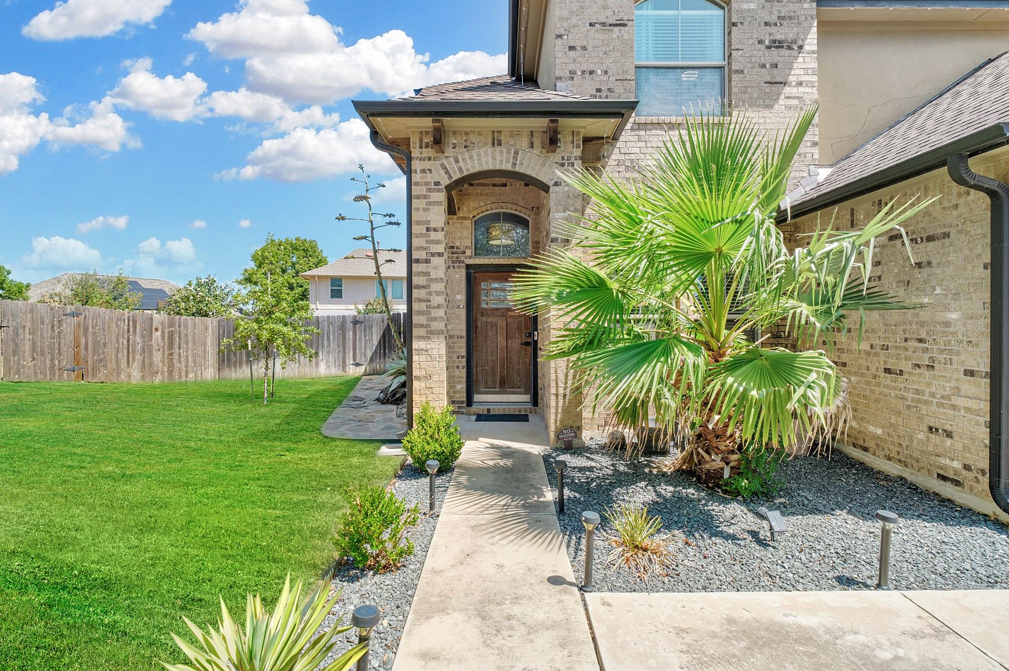 1801 Quiet Meadows Cv Property Photo 4